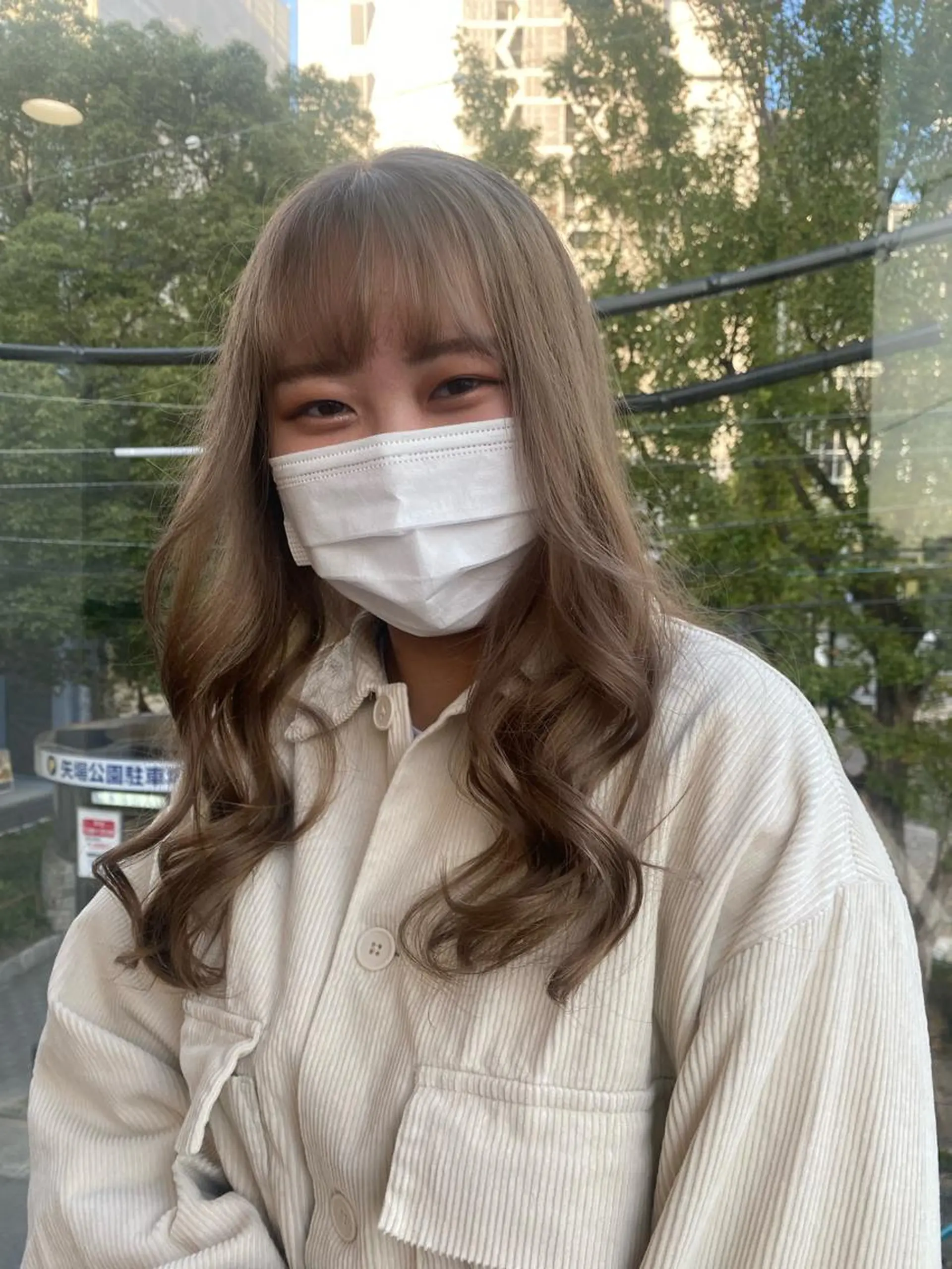 ロング カラー グレージュ 鈴木/ミルクティー/ ブリーチ/ボブ/のヘアスタイル