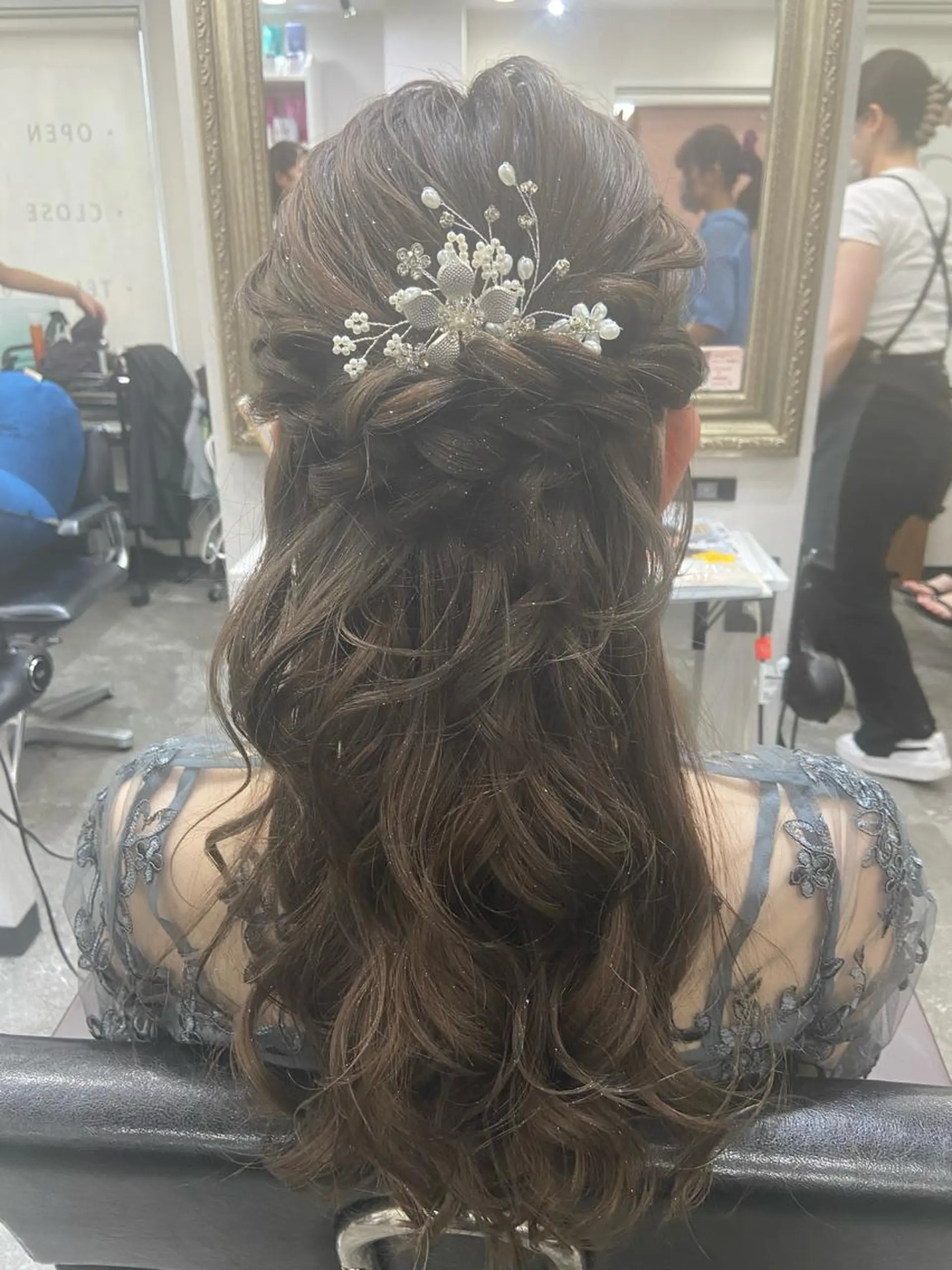 ロング ヘアアレンジ ハーフアップ 籾木 美優のヘアスタイル