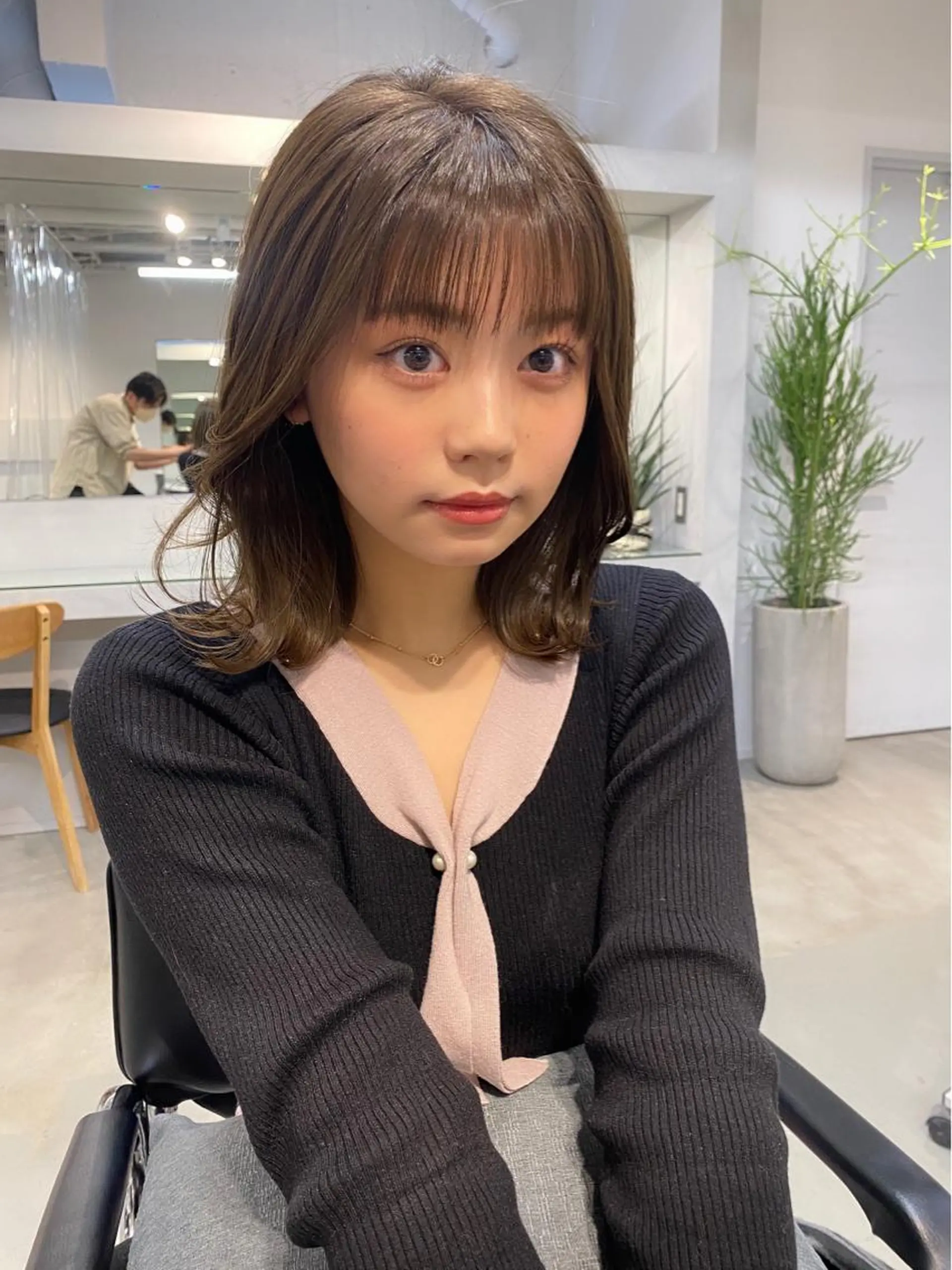 ミディアム レイヤーカットのプロ 大人ヘア宮森貴志のヘアスタイル