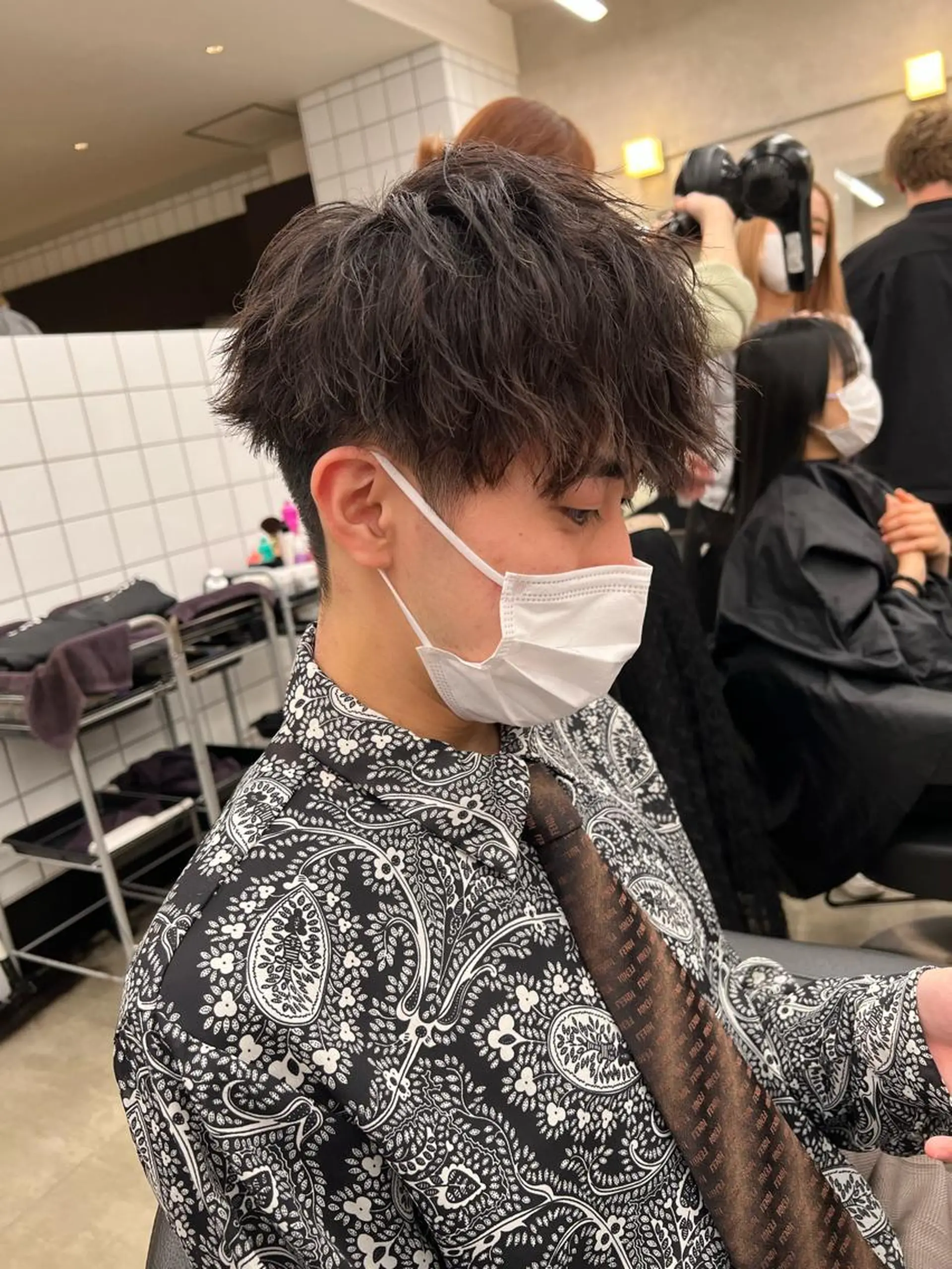 ショート カラー パーマ メンズ メンズ韓国風 マッシュウルフ マッシュ メンズパーマ ツーブロック カット ヘアカラー トリートメント ヘッドスパ ヘアセット トレンド/レイヤー うる艶🪞CANDYのヘアスタイル