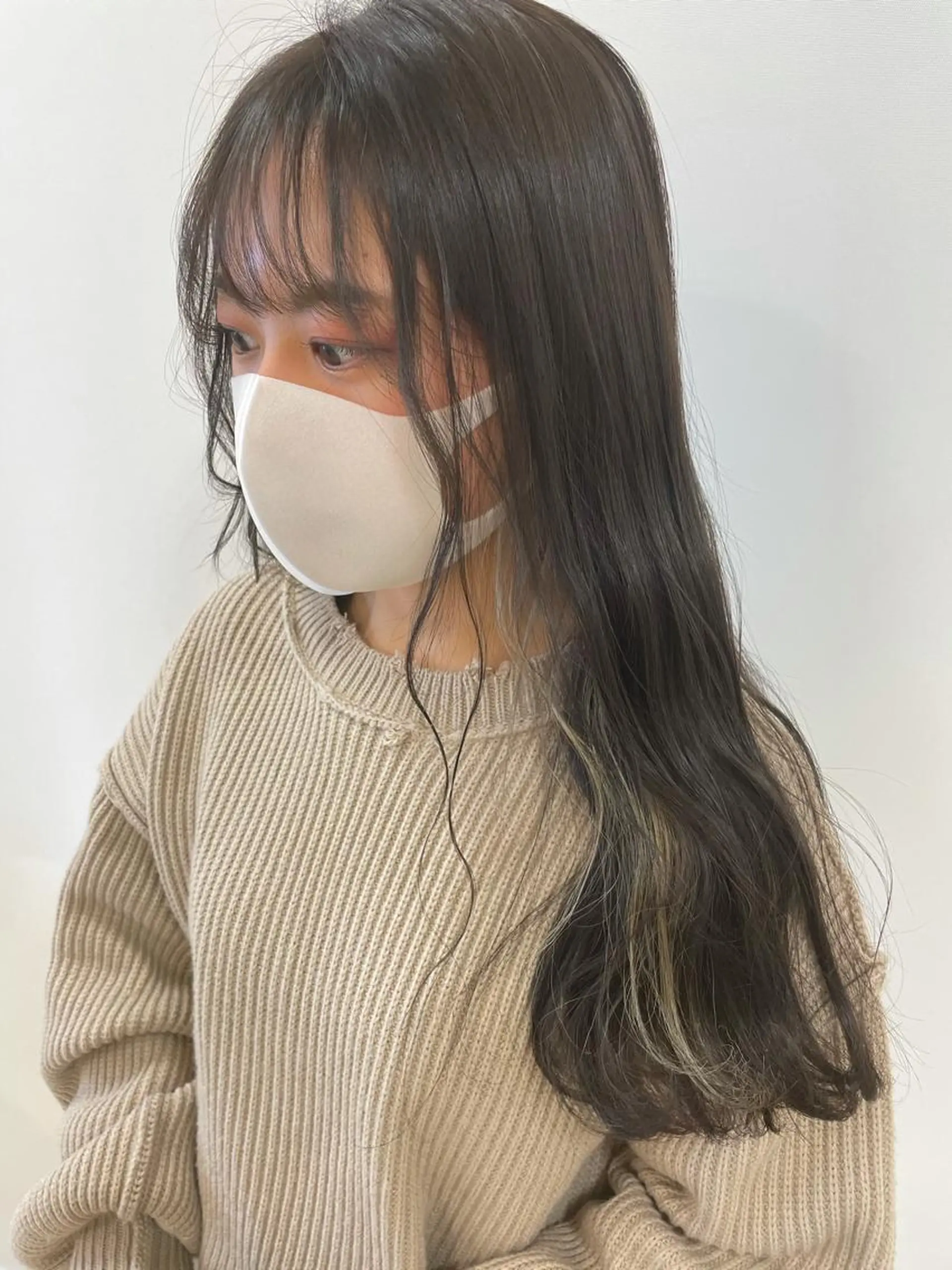ロング カラー ヘアカラー ヘッドスパ 顔まわりカット✄ ベージュカラー🧸のヘアスタイル