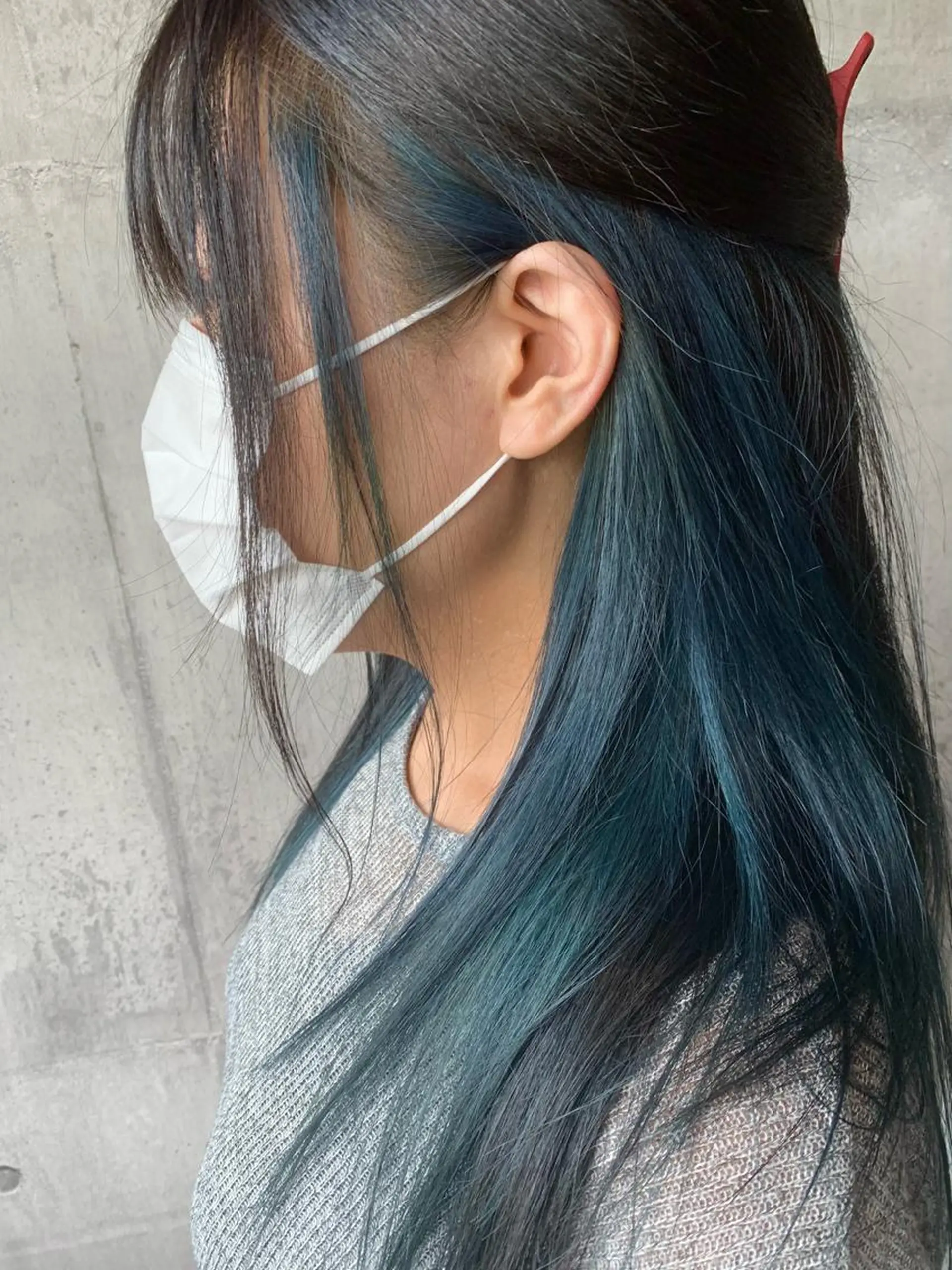 セミロング カラー ブルーカラー インナーカラー mimiiy梅田 中崎町ハイトーンのヘアスタイル