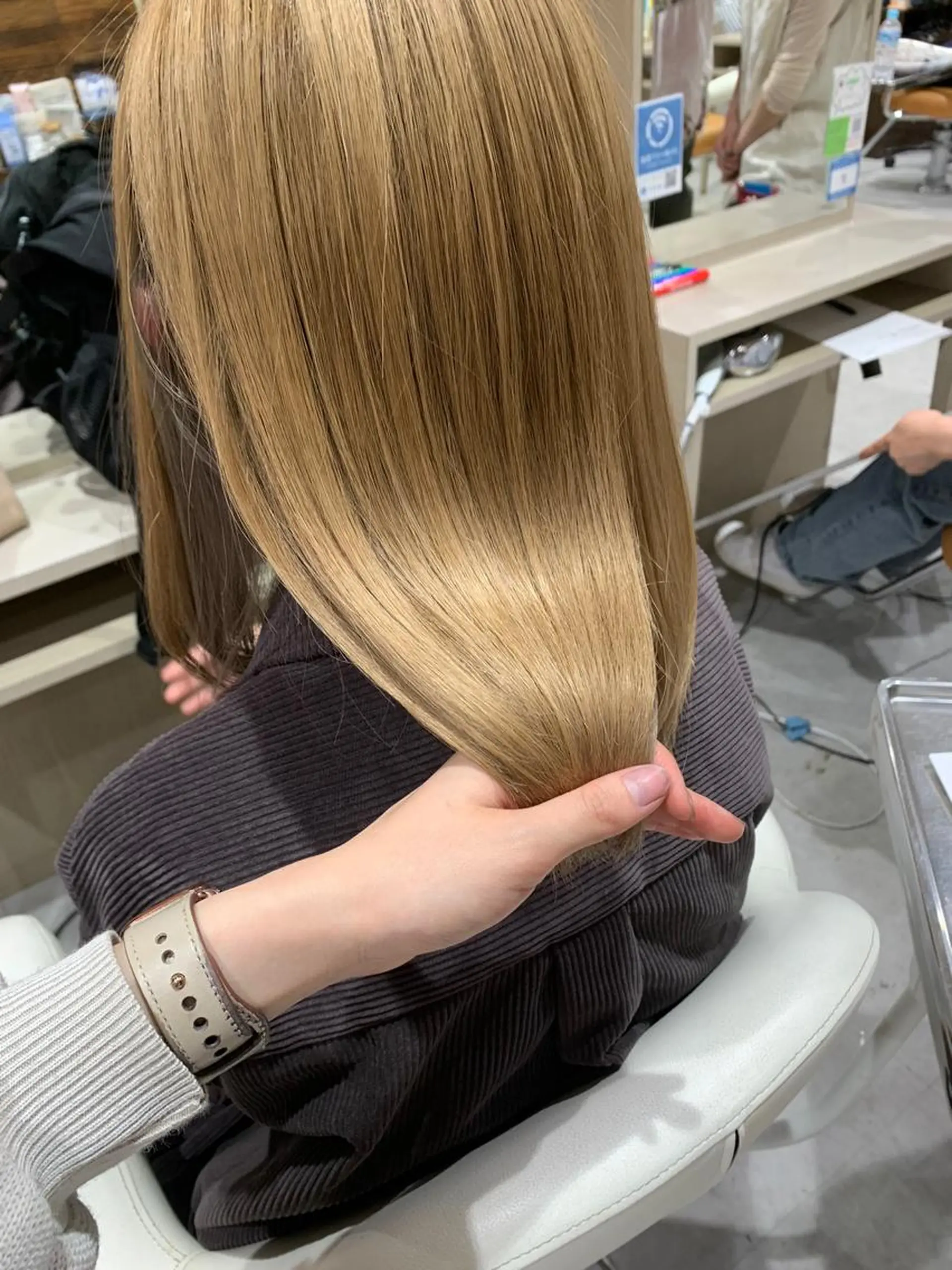 ミディアム カラー パーマ カット ヘアカラー トリートメント 近藤千翔🩵 髪質改善Periodのエステ・リラクイメージ