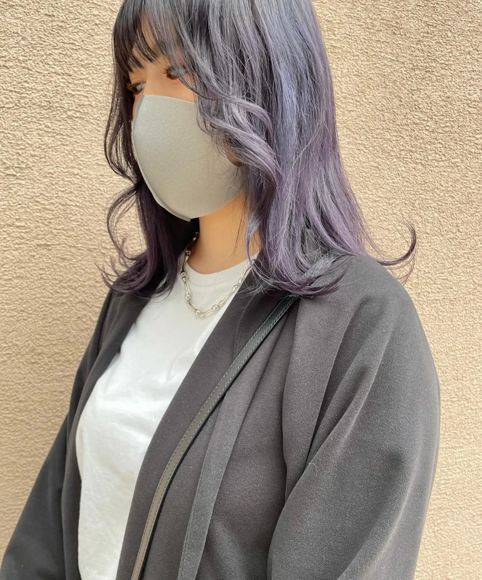 セミロング カラー ネイビーカラー パープルカラー おくれ毛 心斎橋/ブリーチ minamiのヘアスタイル