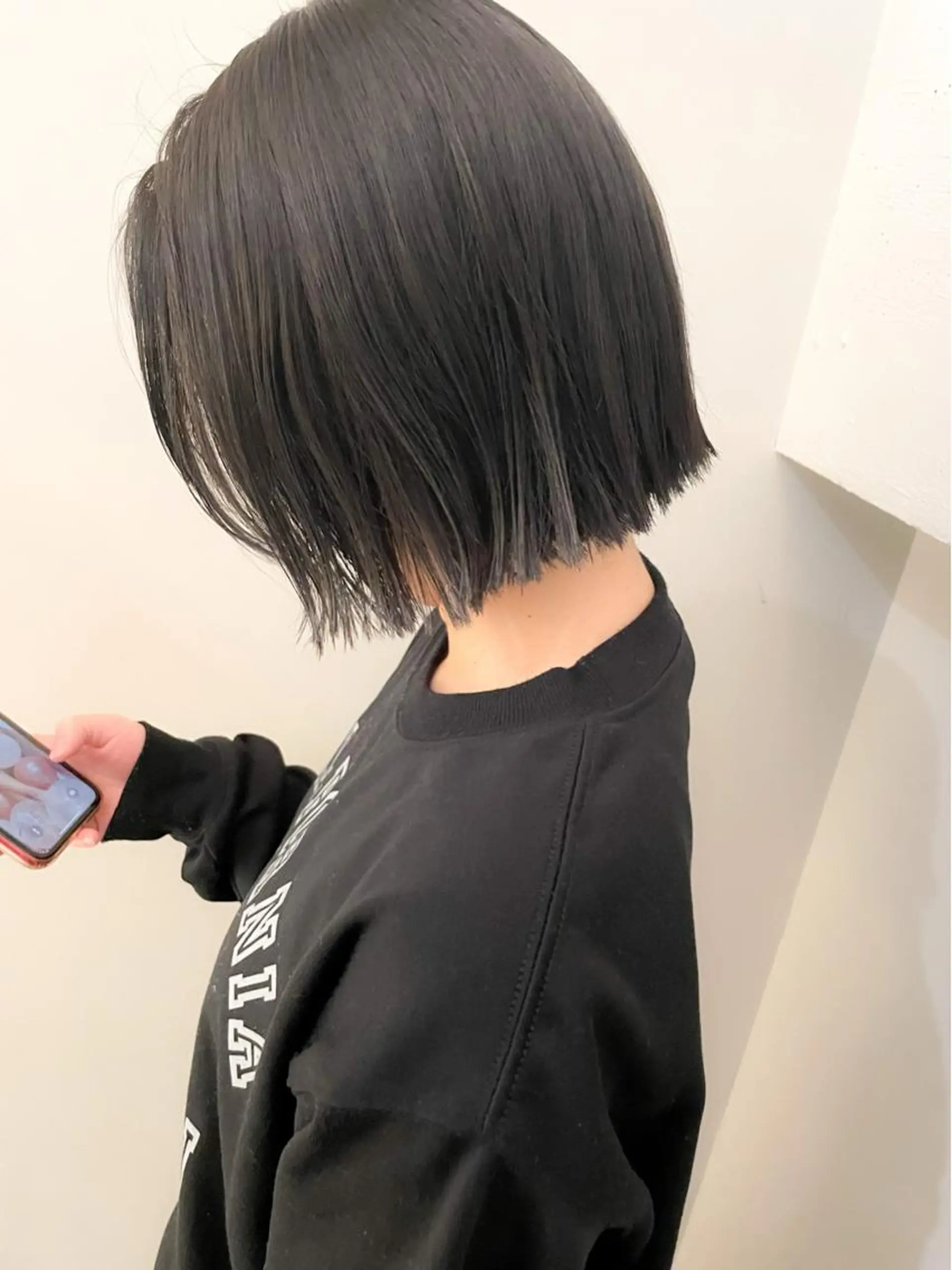 ミディアム カラー 切りっぱなしボブ オリーブカラー オリーブグレー ボブ カット ヘアカラー ✨カラー支持No.1 🧸ワキ カナコ🧸のヘアスタイル