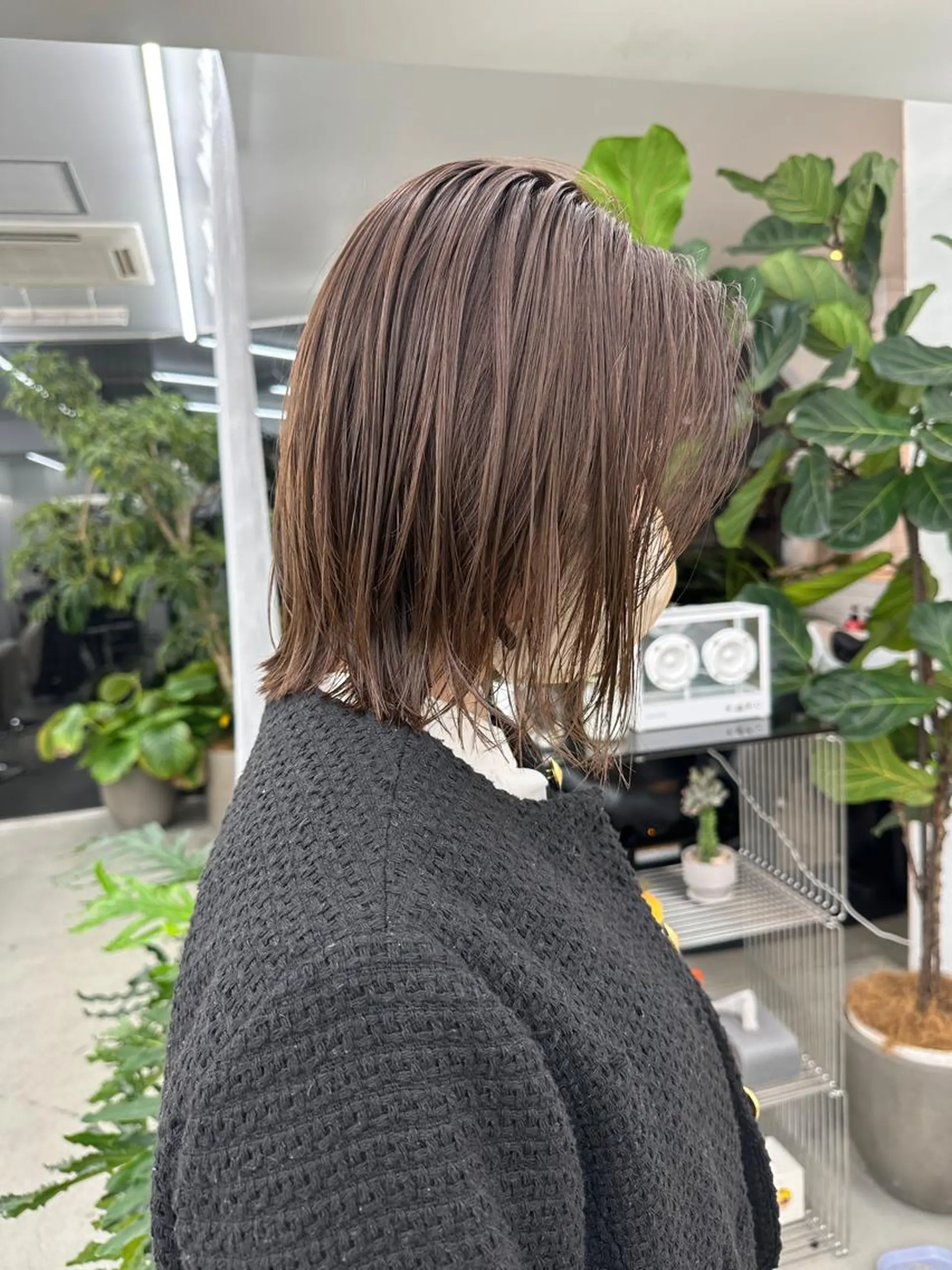 ショート カラー ボブレイヤー ベージュカラー 透明感カラー オリーブベージュ ボブ カット ヘアカラー トリートメント ボブ/レイヤー/ケア パーマ/リュウタのヘアスタイル