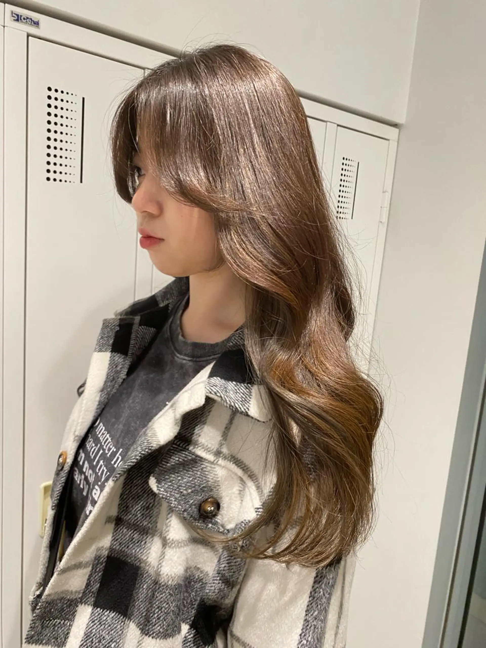 ロング カラー エギョモリ 髪質改善 ヨシンモリ 韓国風ヘア おくれ毛 カット ヘアカラー トリートメント 韓国風レイヤーカット 💎髪質改善"yuiのヘアスタイル