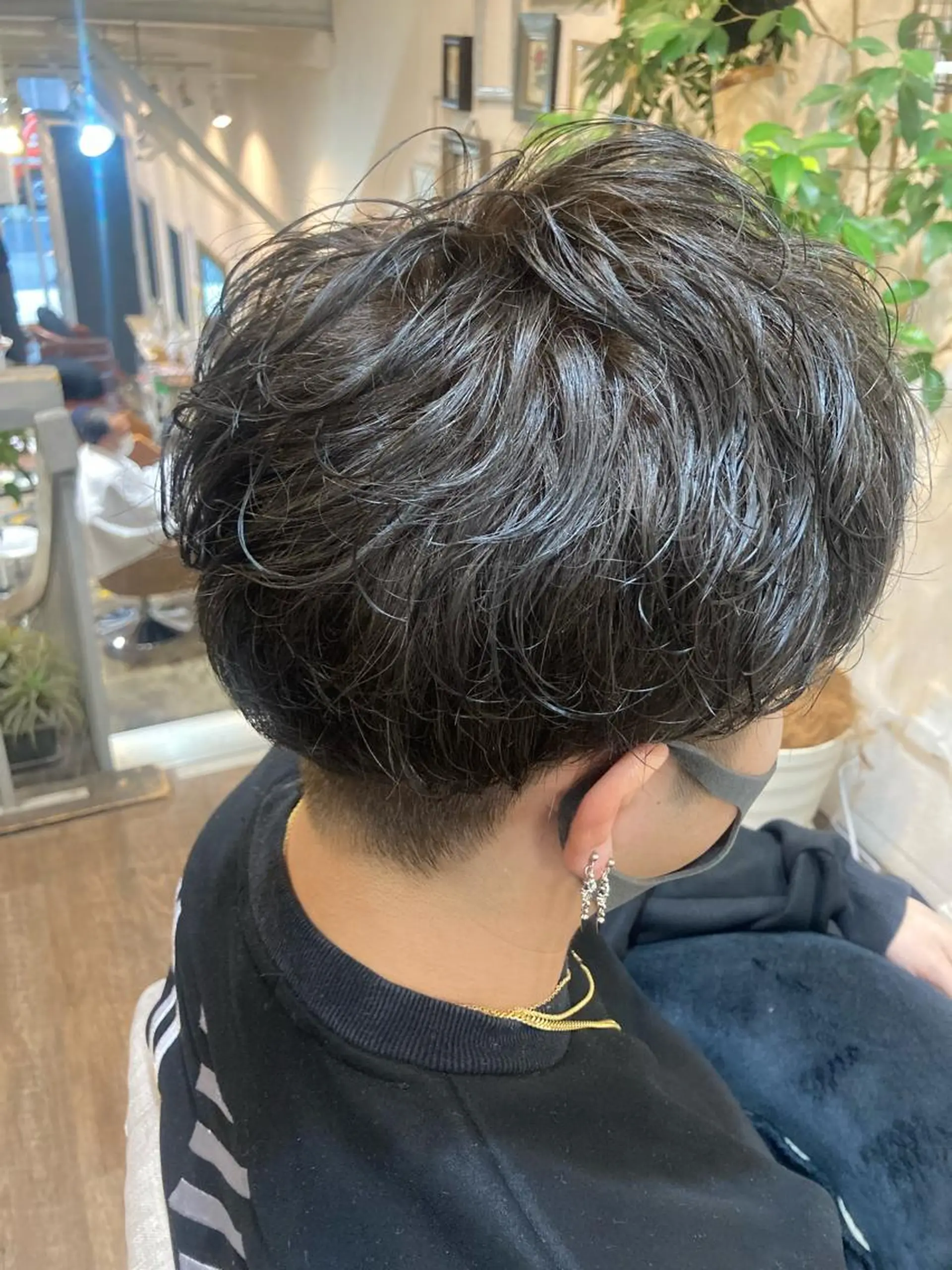 カラー メンズ アッシュ 透明感カラー Cocorokara所属・カナザワ アリッサのヘアスタイル