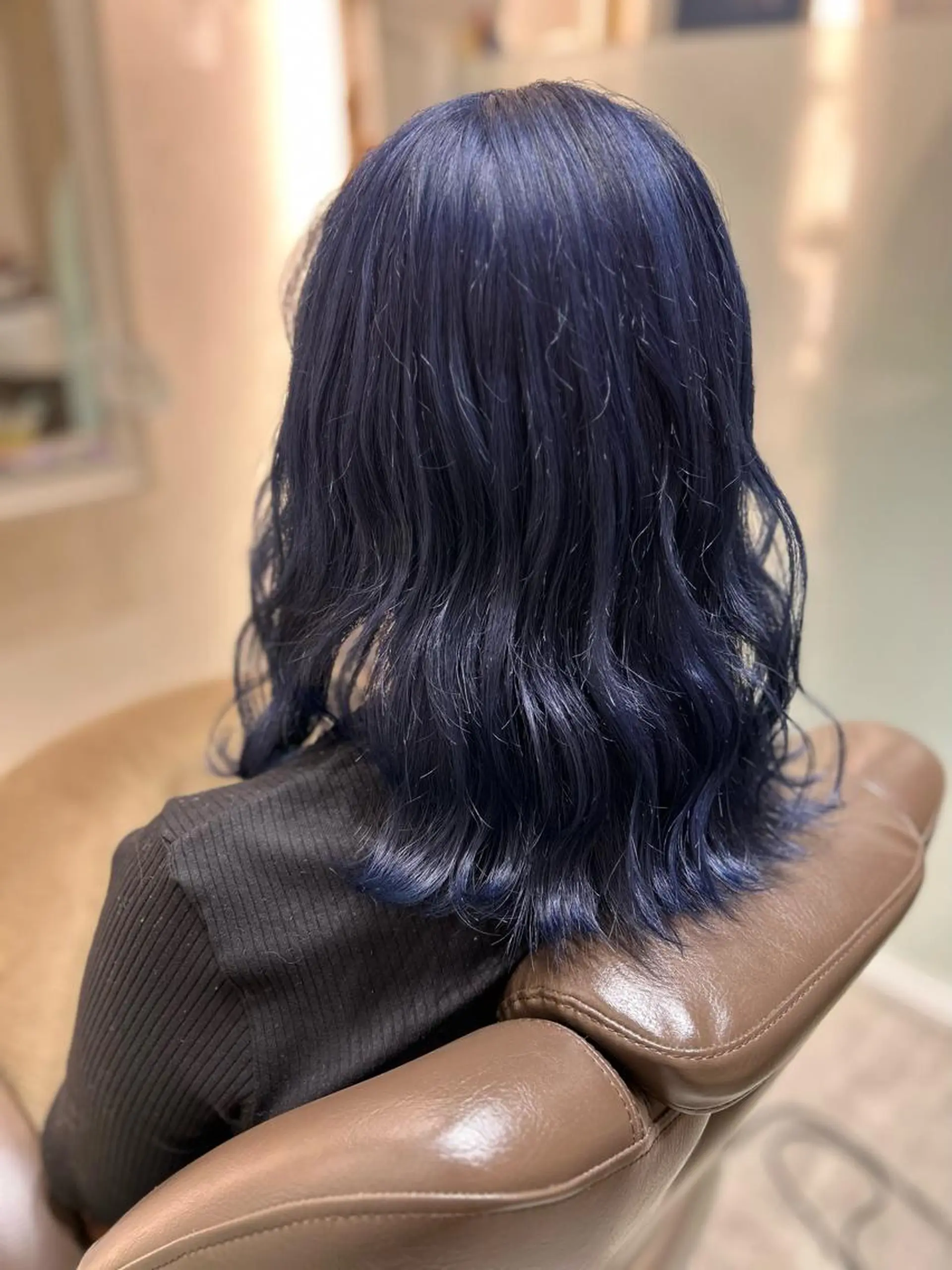 ミディアム カラー ブリーチ ブルーカラー ネイビーカラー Chou所属・Chou kahoのヘアスタイル