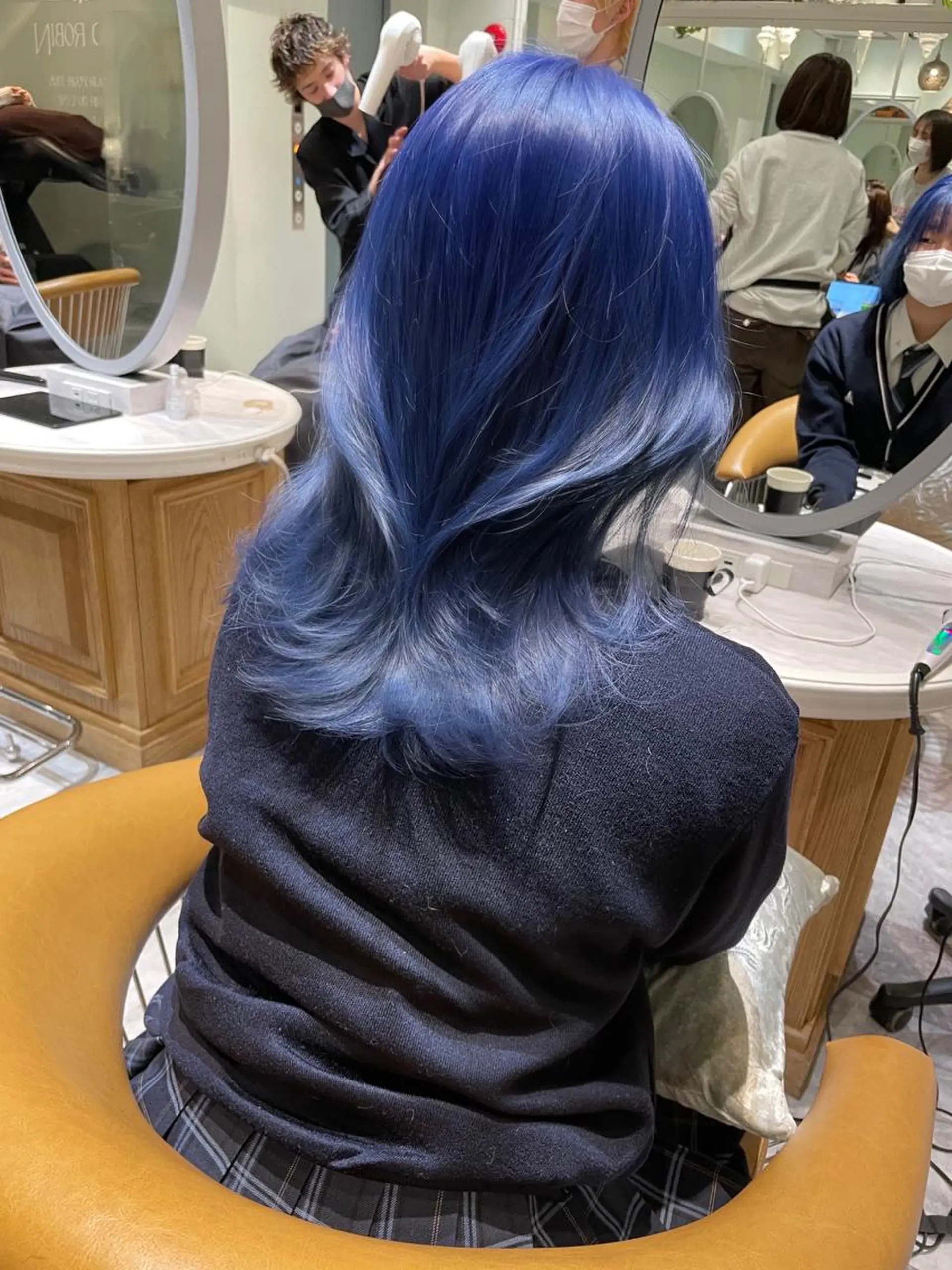 ミディアム カラー バレイヤージュ ブリーチ ケアブリーチ ダブルカラー グラデーションカラー 美髪/カラー 美容院🌈渡辺隼也のヘアスタイル