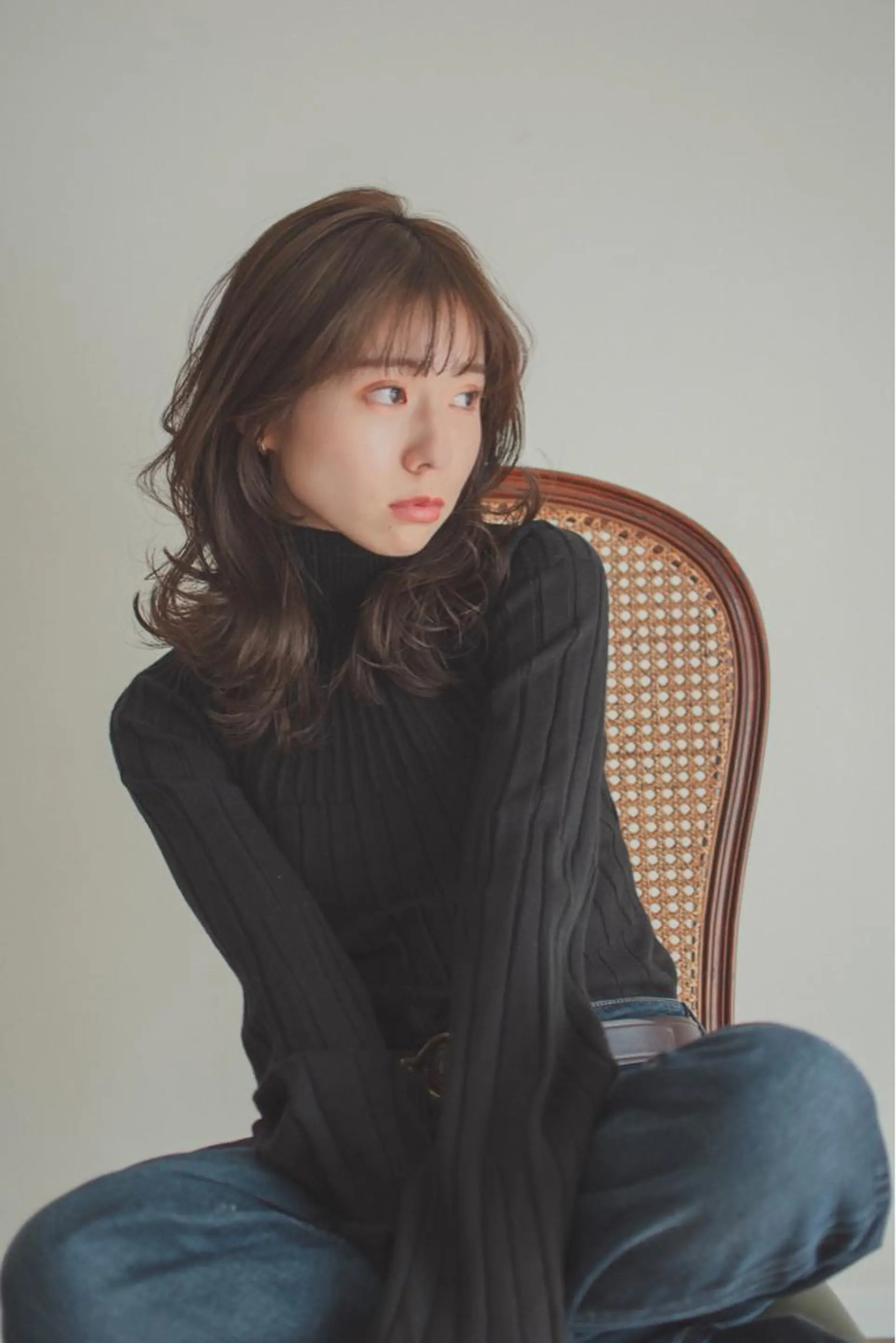 ミディアム カラー 前髪/顔周り /レイヤー/秋山 元のヘアスタイル