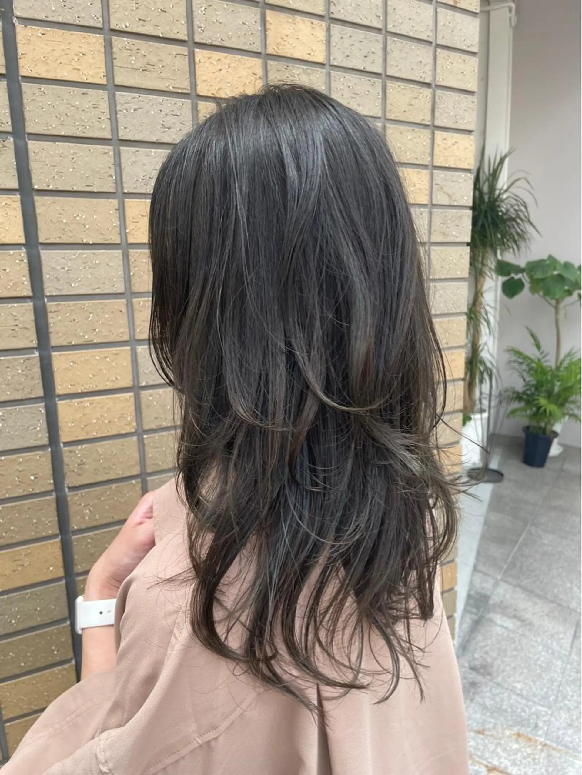 ロング ボブ くびれヘア エギョモリ 外国人風カラー ハイレイヤー カット ヘアカラー トリートメント Kozy  hair design所属・東 史夏のヘアスタイル