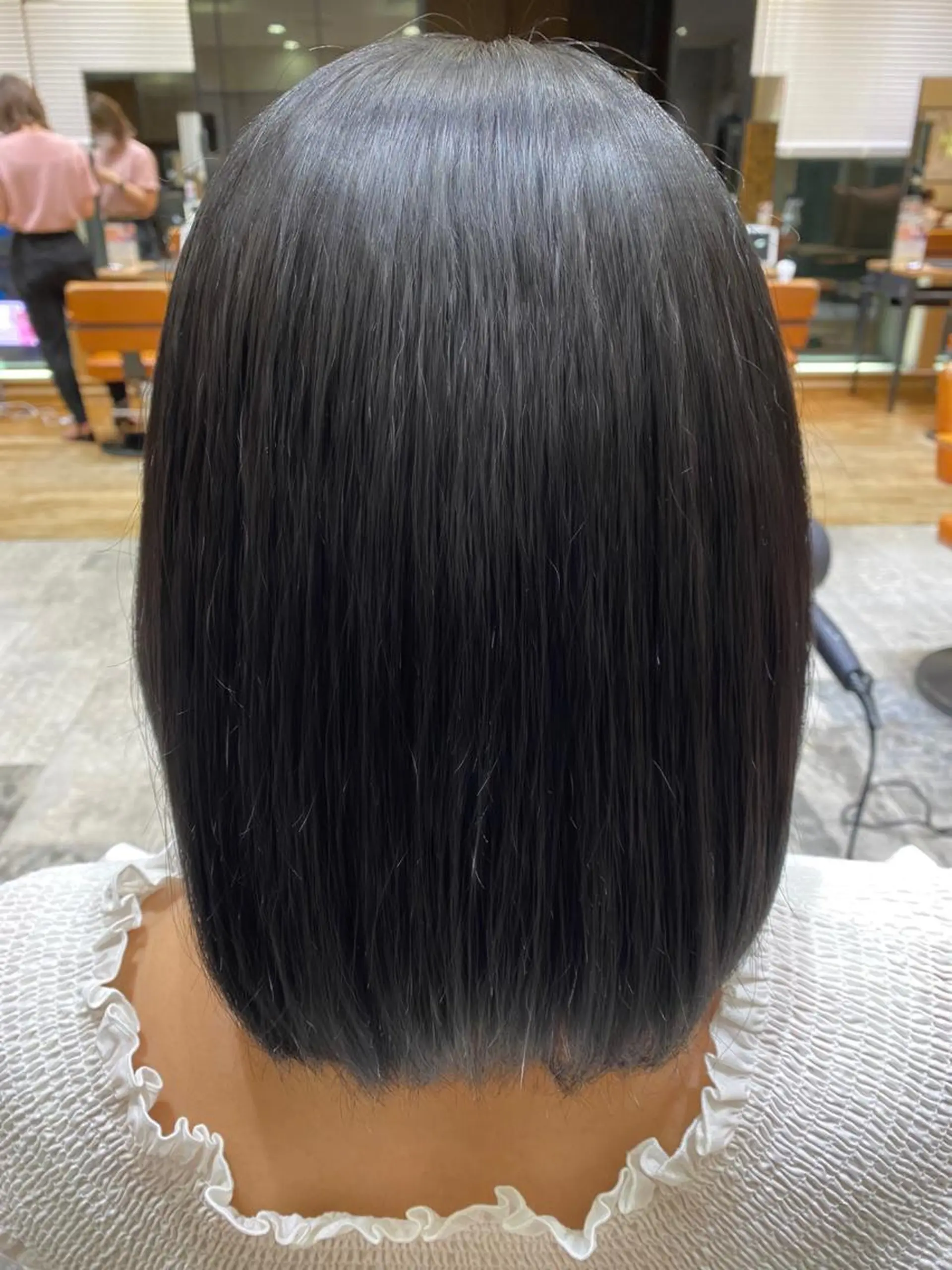 カラー 新宿/レイヤー 顔周りカット溝手優太のヘアスタイル