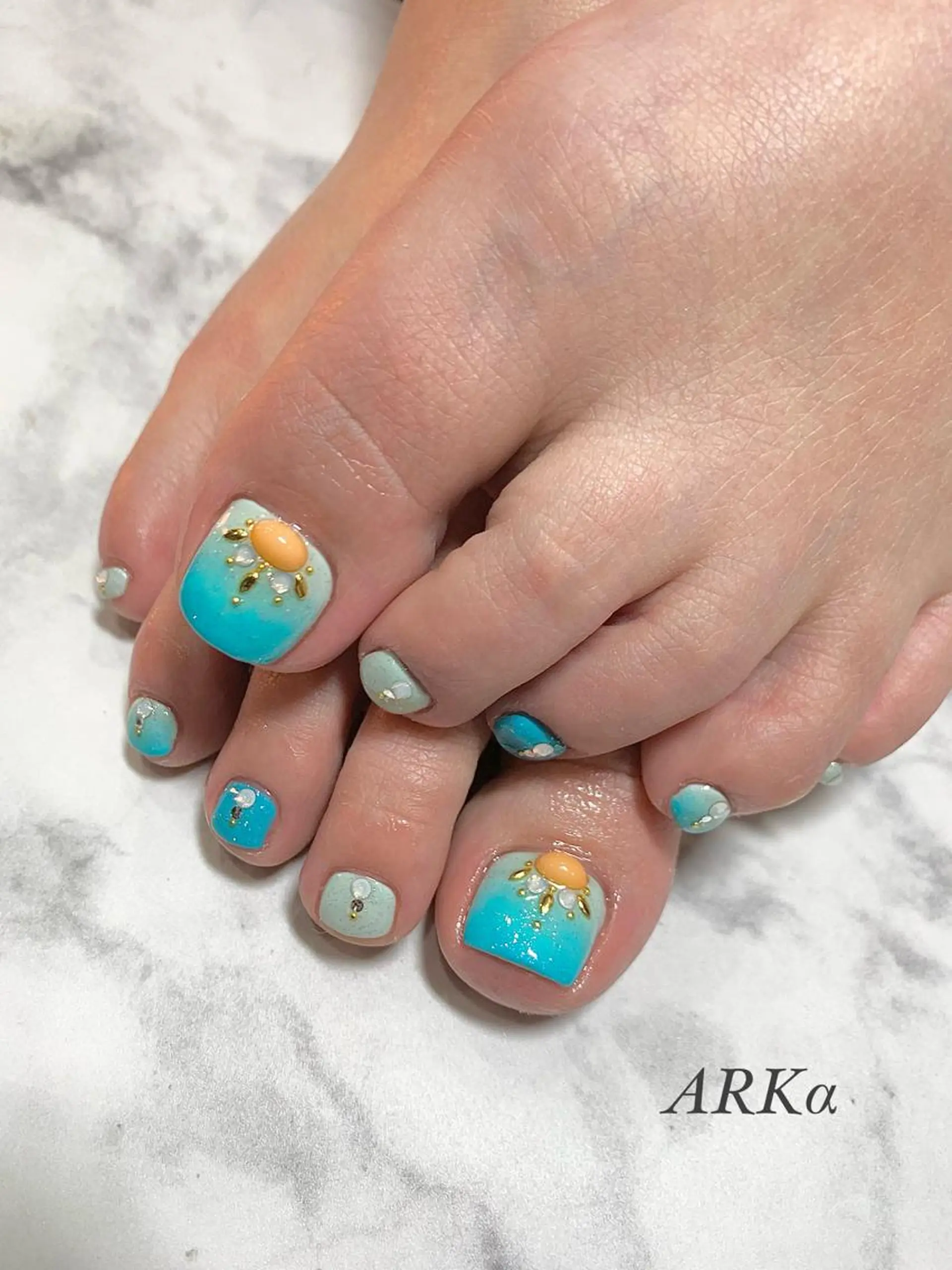 ショート ネイル フットネイル Nailsalon ARKαのネイルデザイン