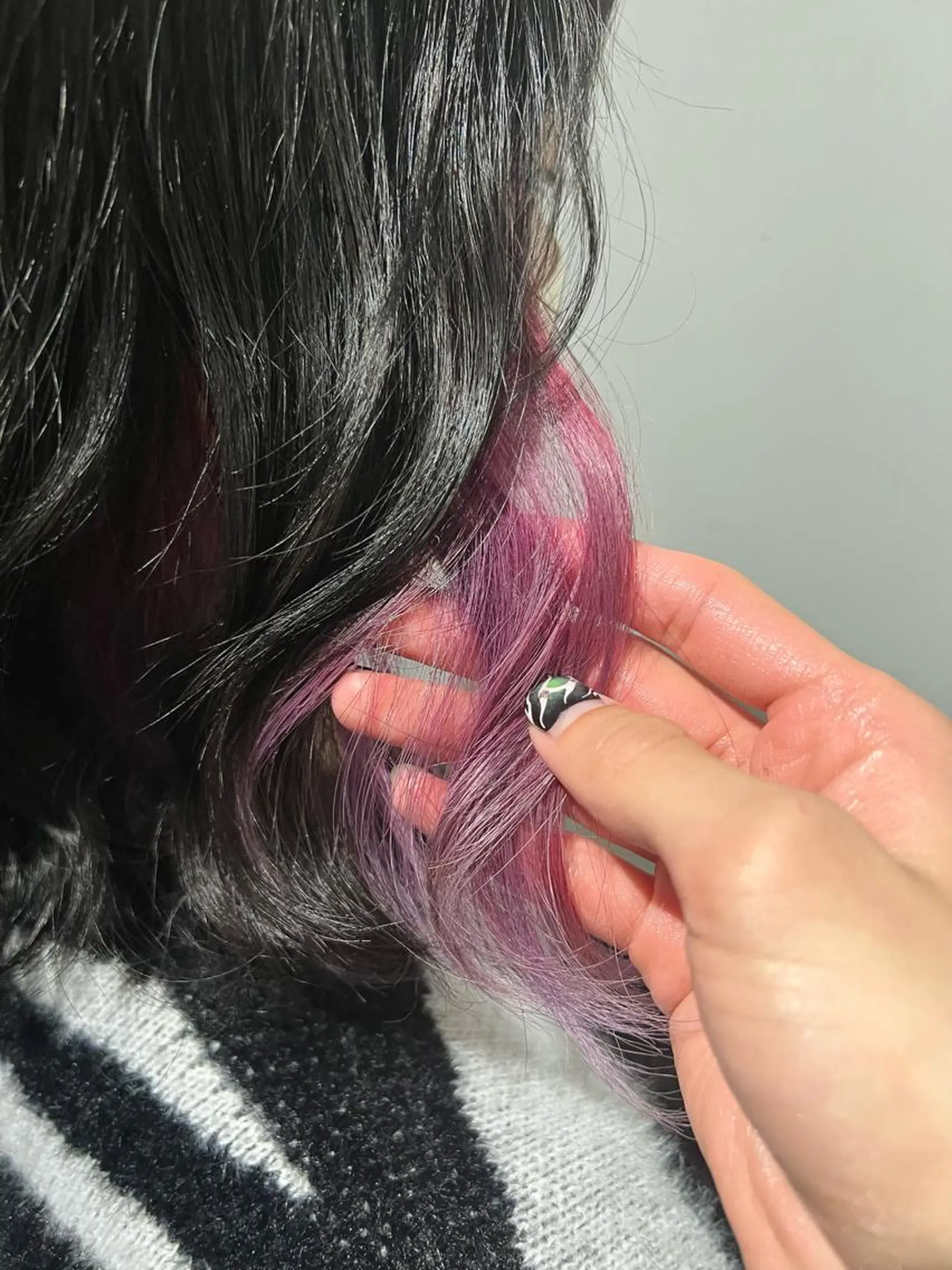 ミディアム カラー イヤリングカラー ピンクカラー ヘアカラー トリートメント ヘッドスパ カラースペシャリスト しょう🧑🏼‍🎨のヘアスタイル