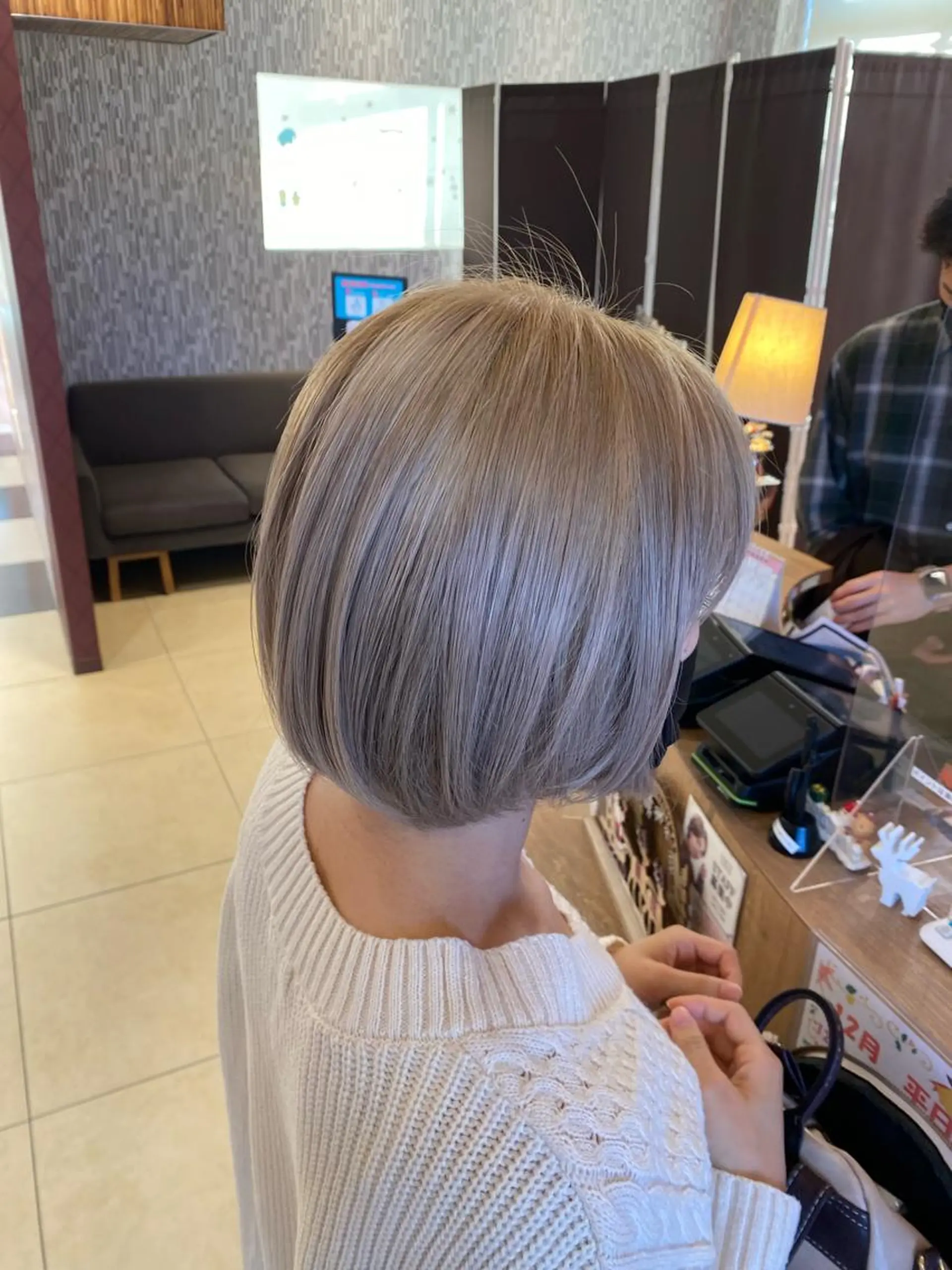 ショート カラー ブリーチ fifth リュウセイのヘアスタイル