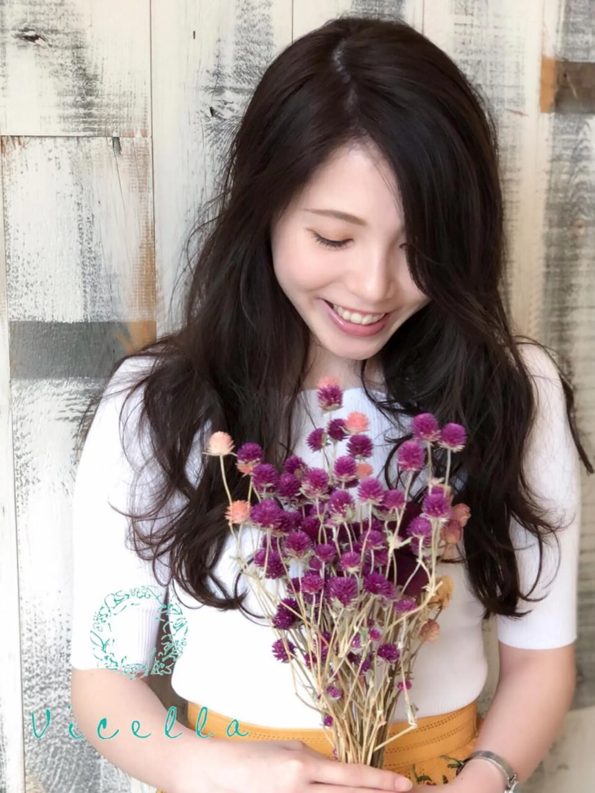 ロング カラー パーマ ロングレイヤー バイオレットカラー レイヤーカット ロング カット ヘアカラー トリートメント 柴田泰秀sotti. 髪質改善/ブリーチのヘアスタイル