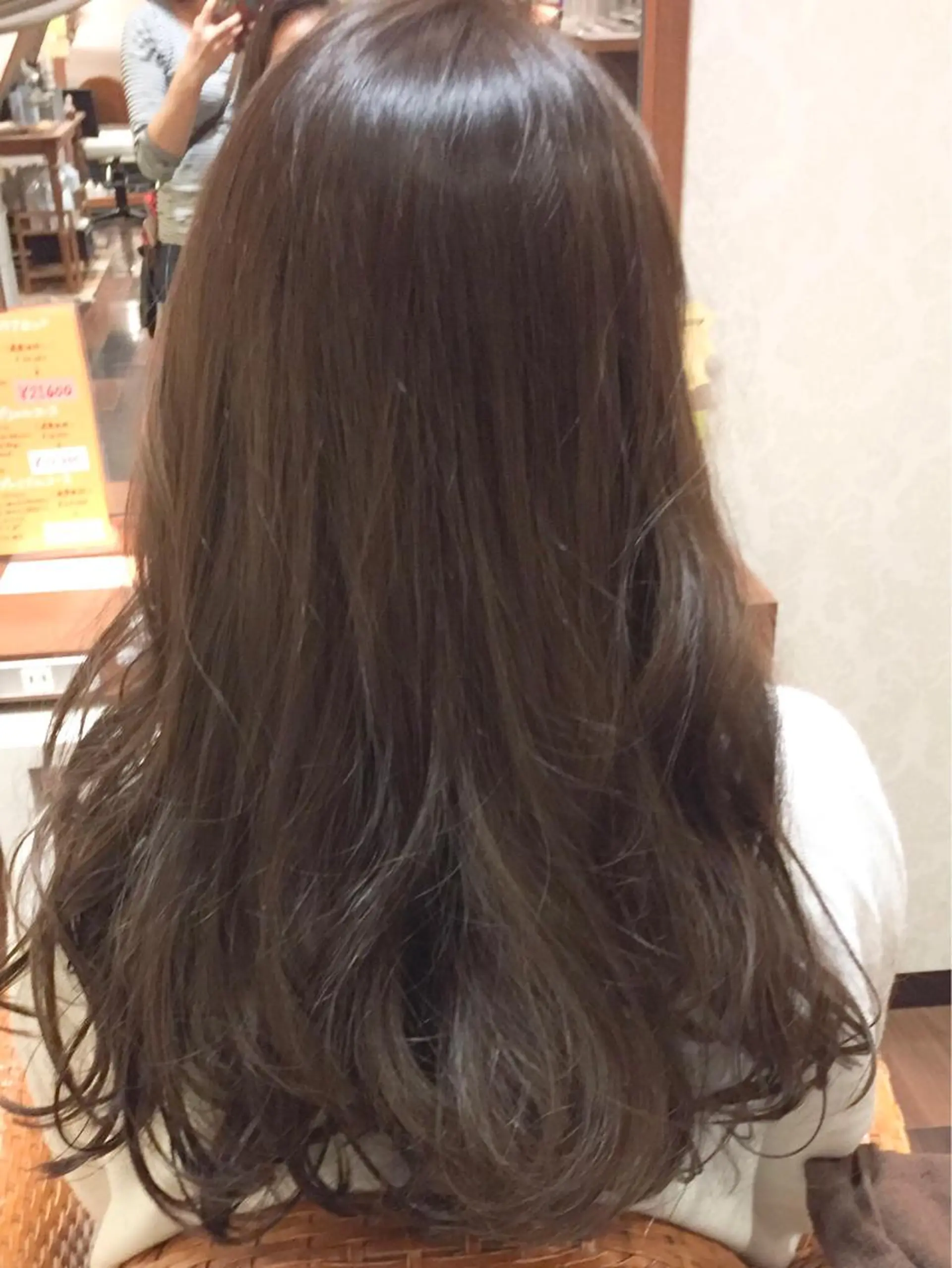 カラー 伊藤 優希のヘアスタイル