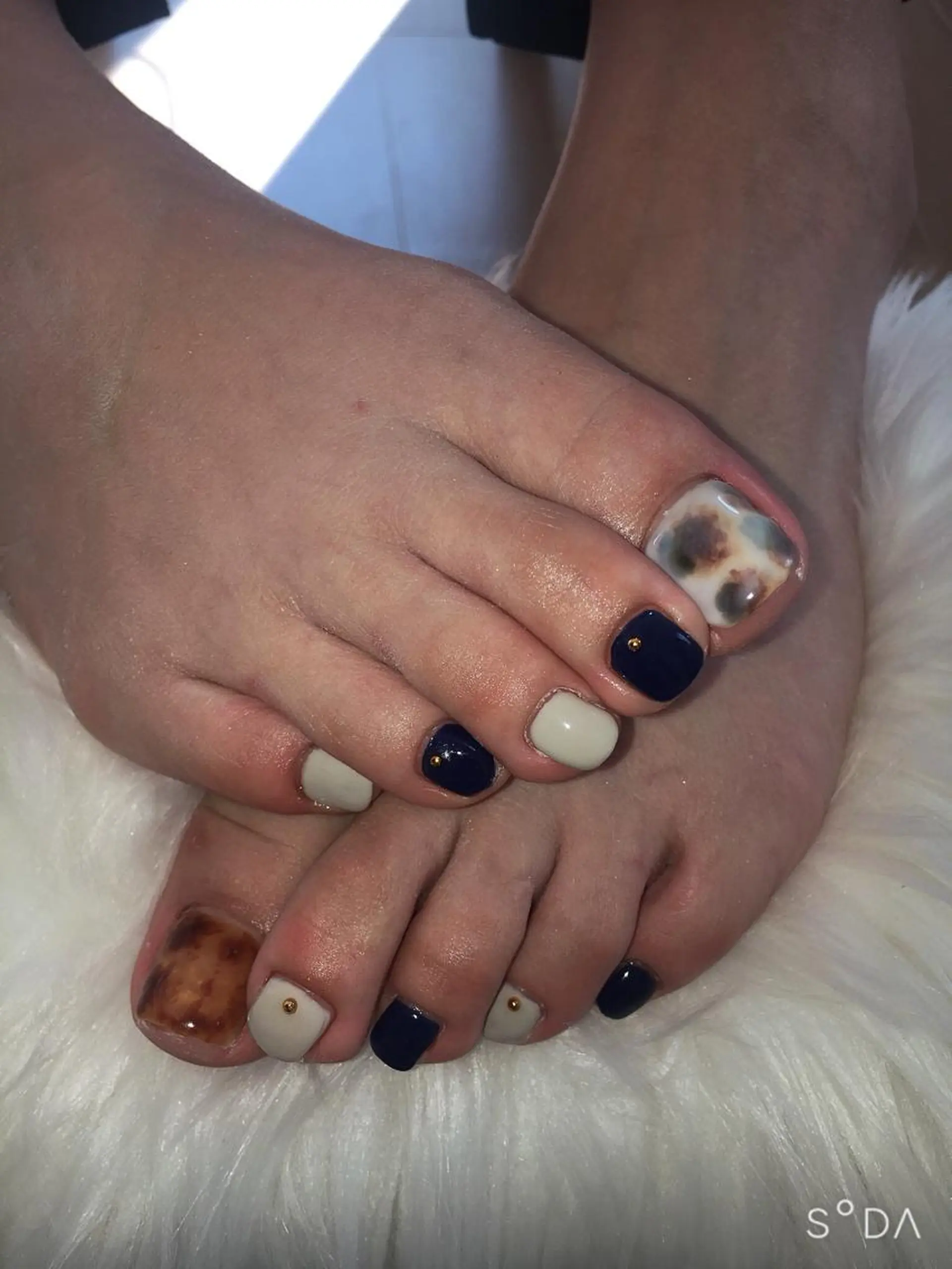 ネイル べっ甲ネイル ホワイト miwa ミワのネイルデザイン