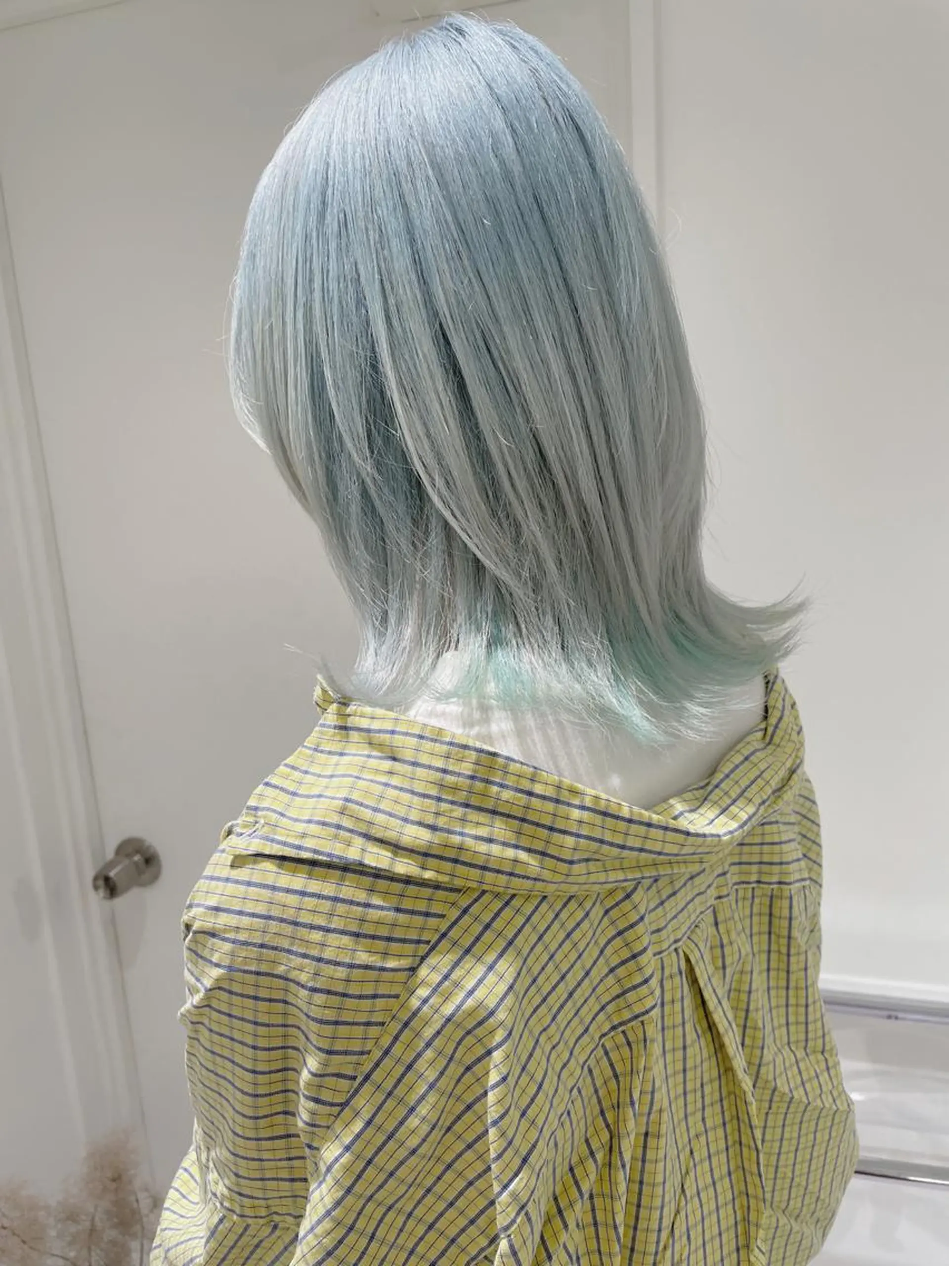 ミディアム ミディアムパーマ ボブ ハイライト 髪質改善 レイヤーカット ito. ブリーチ/髪質改善のヘアスタイル