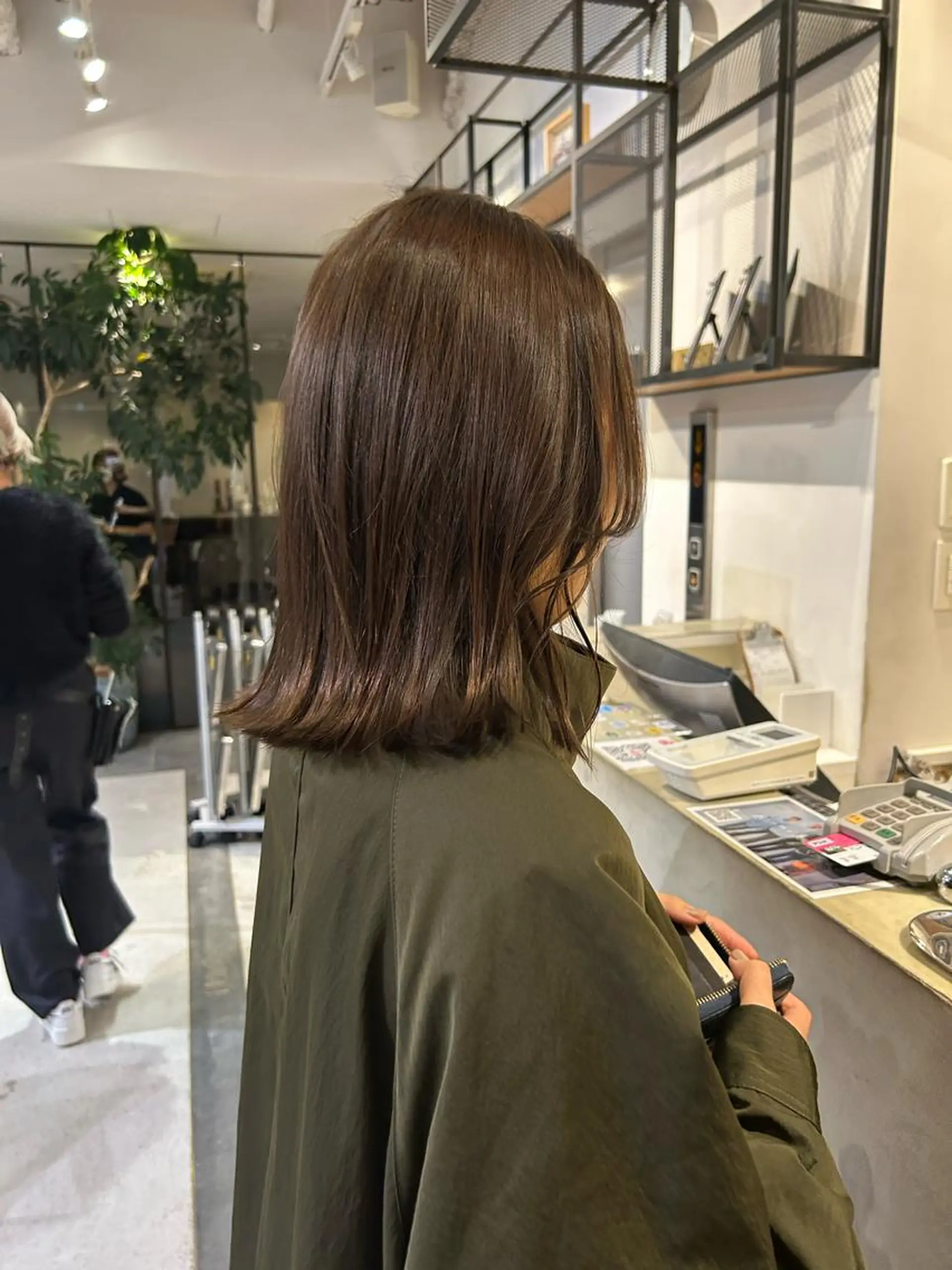 ミディアム 津葉井 麗奈のヘアスタイル