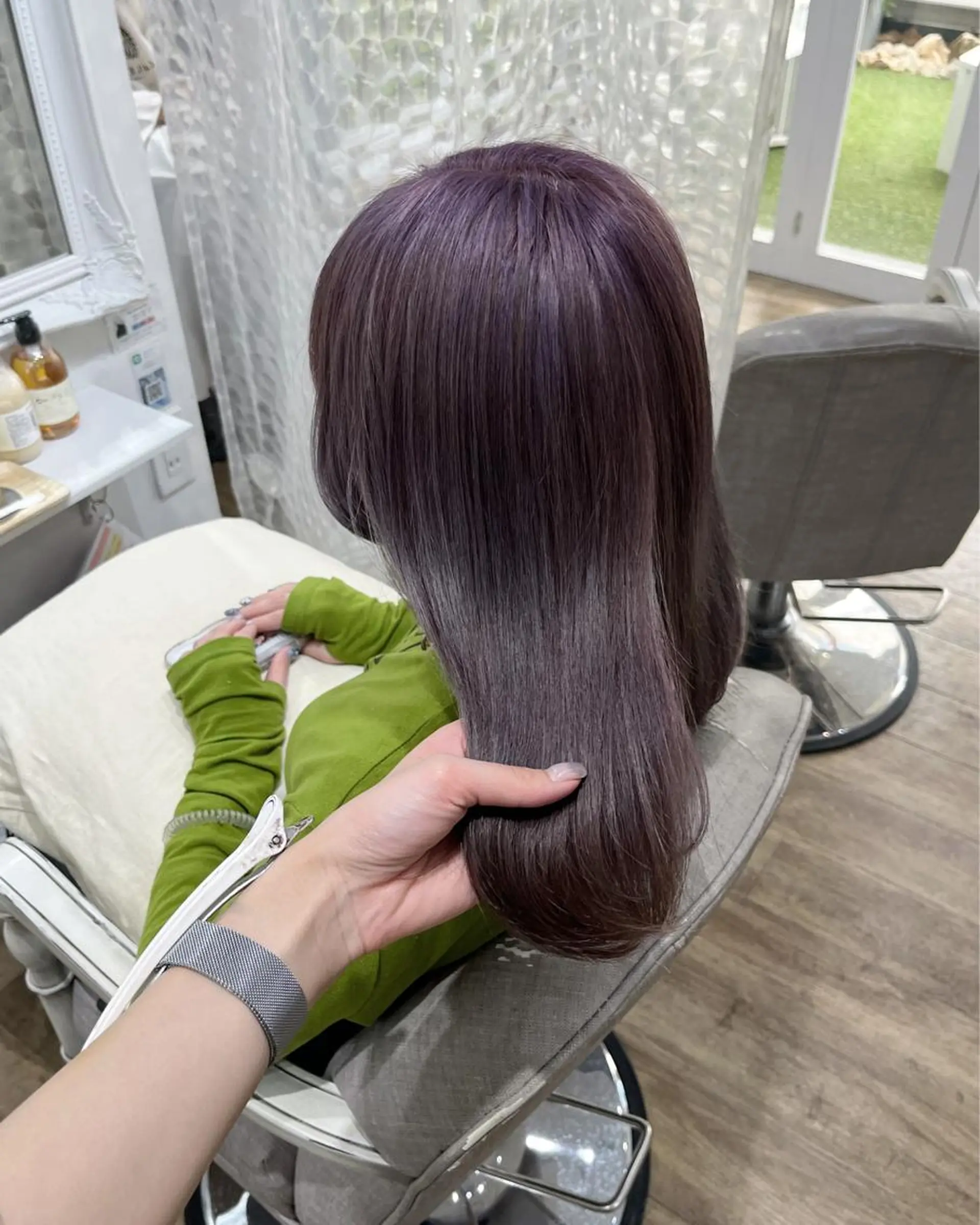 ミディアム カラー ネイル ブリーチ ヘアカラー トリートメント 𝗺𝗶𝗸𝘂♡ 似合わせ🎀のヘアスタイル