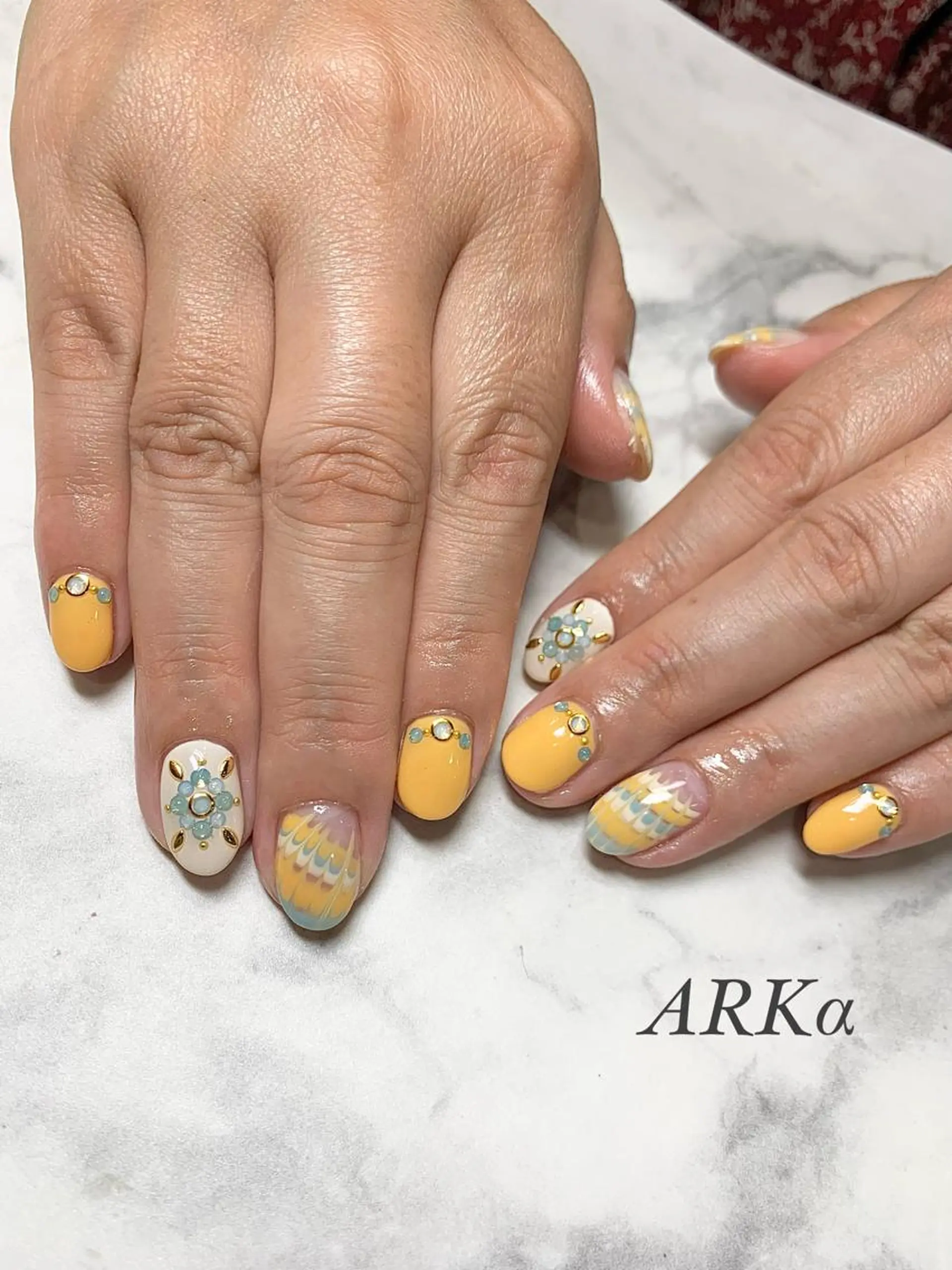 ミディアム ネイル ハンドネイル Nailsalon ARKαのネイルデザイン