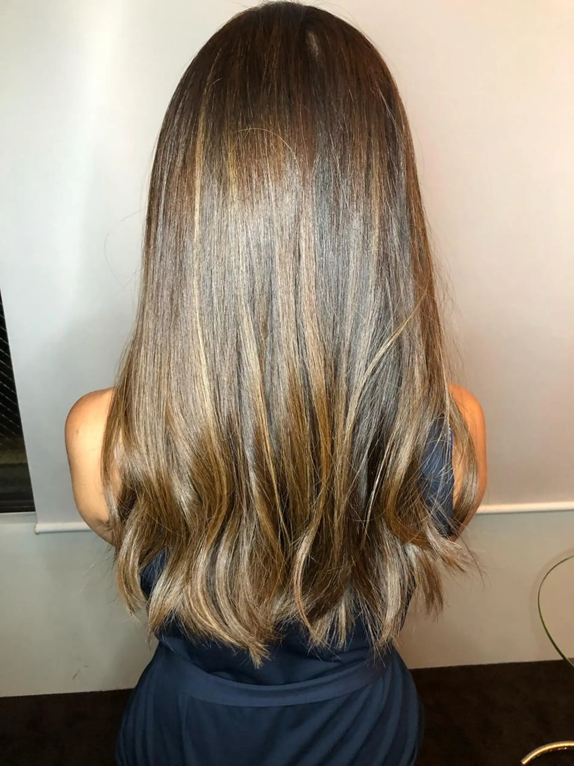 ロング カラー ヘアカラー トリートメント SHINKA所属・小倉 愛のヘアスタイル