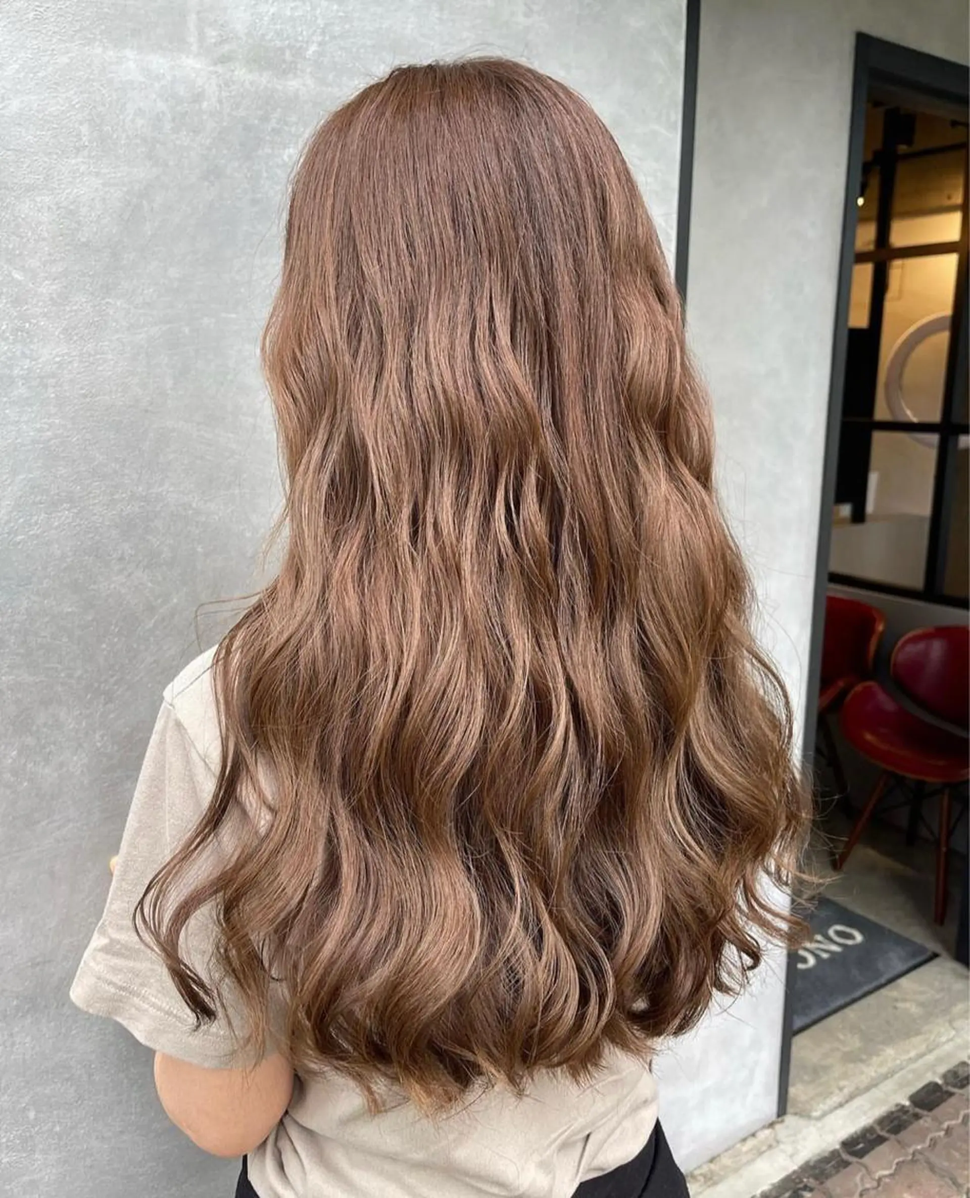 ロング ヘアカラー 青田 明日海のヘアスタイル