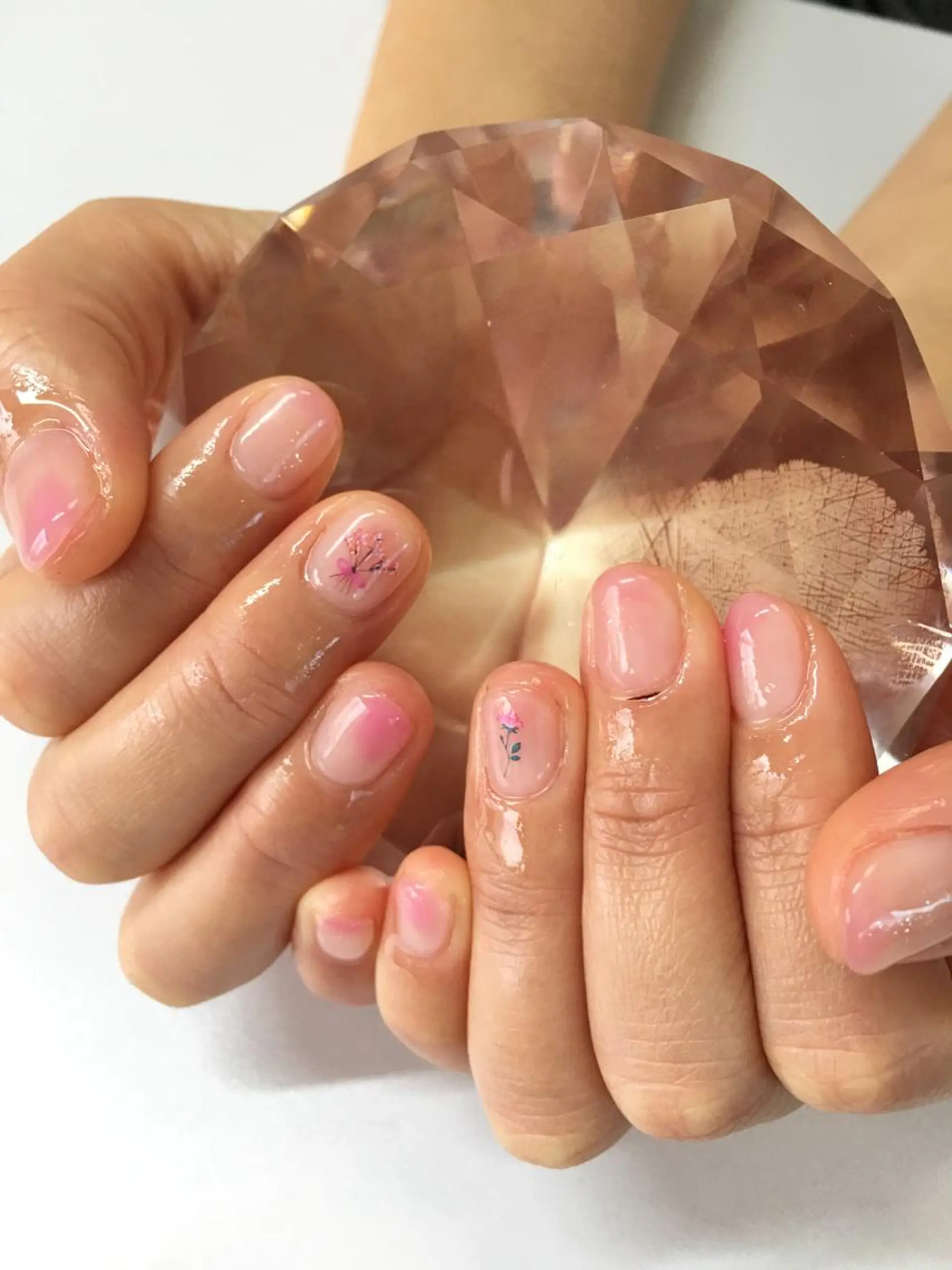 ネイル 持ち込み glow_ nailのネイルデザイン