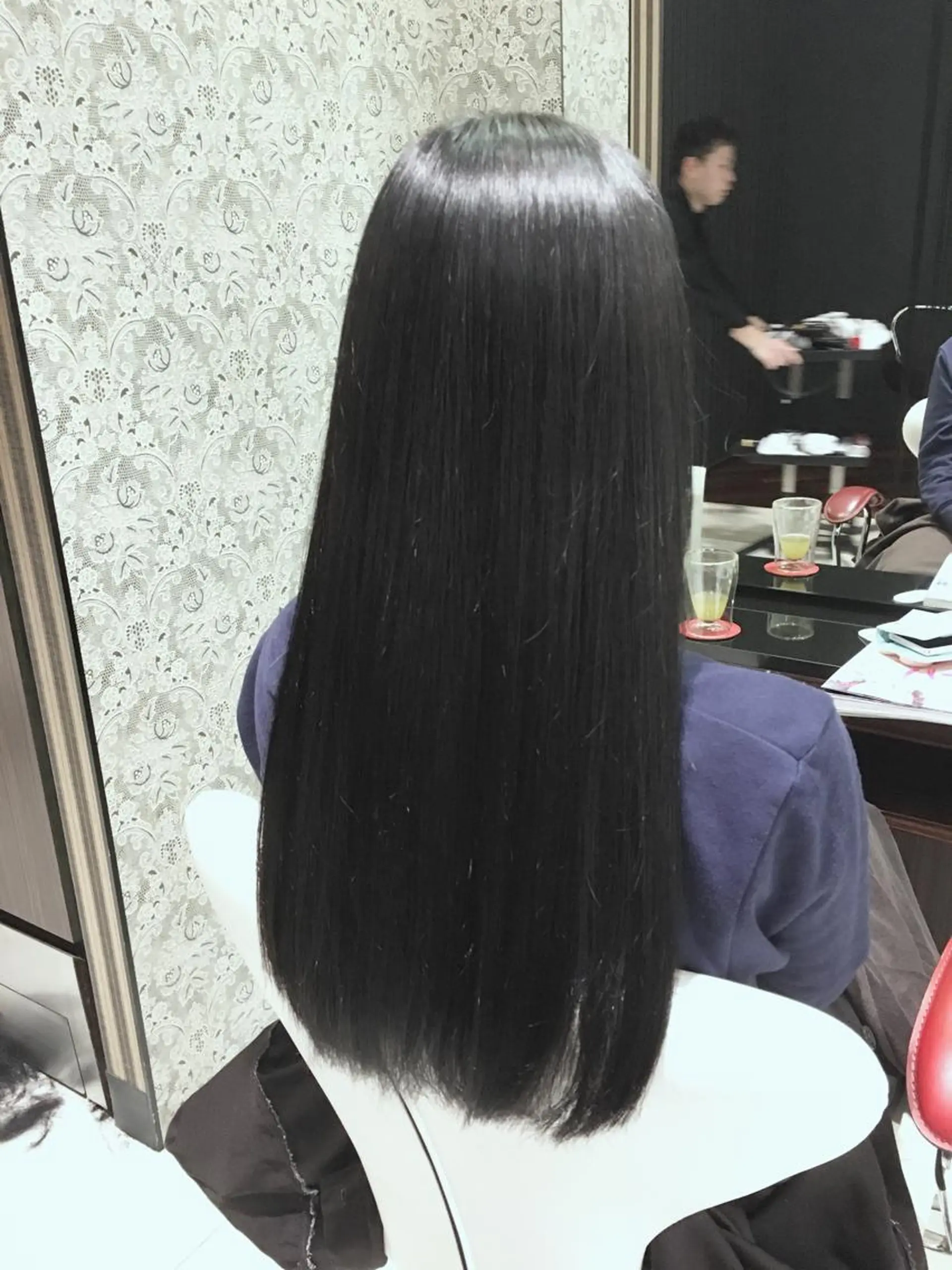 ロング カラー アッシュ ダークグレー ヘアカラー トリートメント 春日 力のヘアスタイル