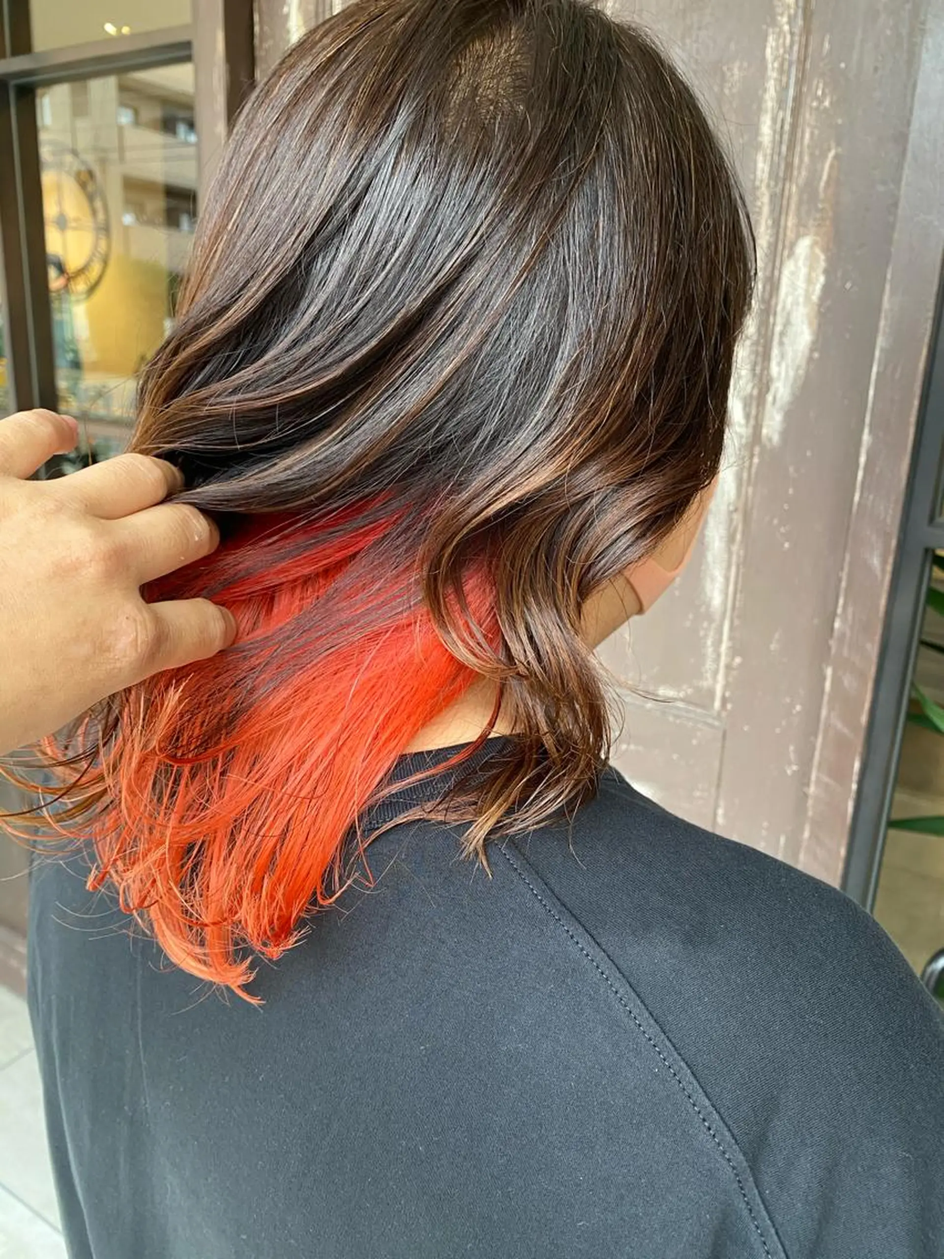 ミディアム カラー インナーカラー オレンジ ヘアカラー 川越 輝梨奈のヘアスタイル