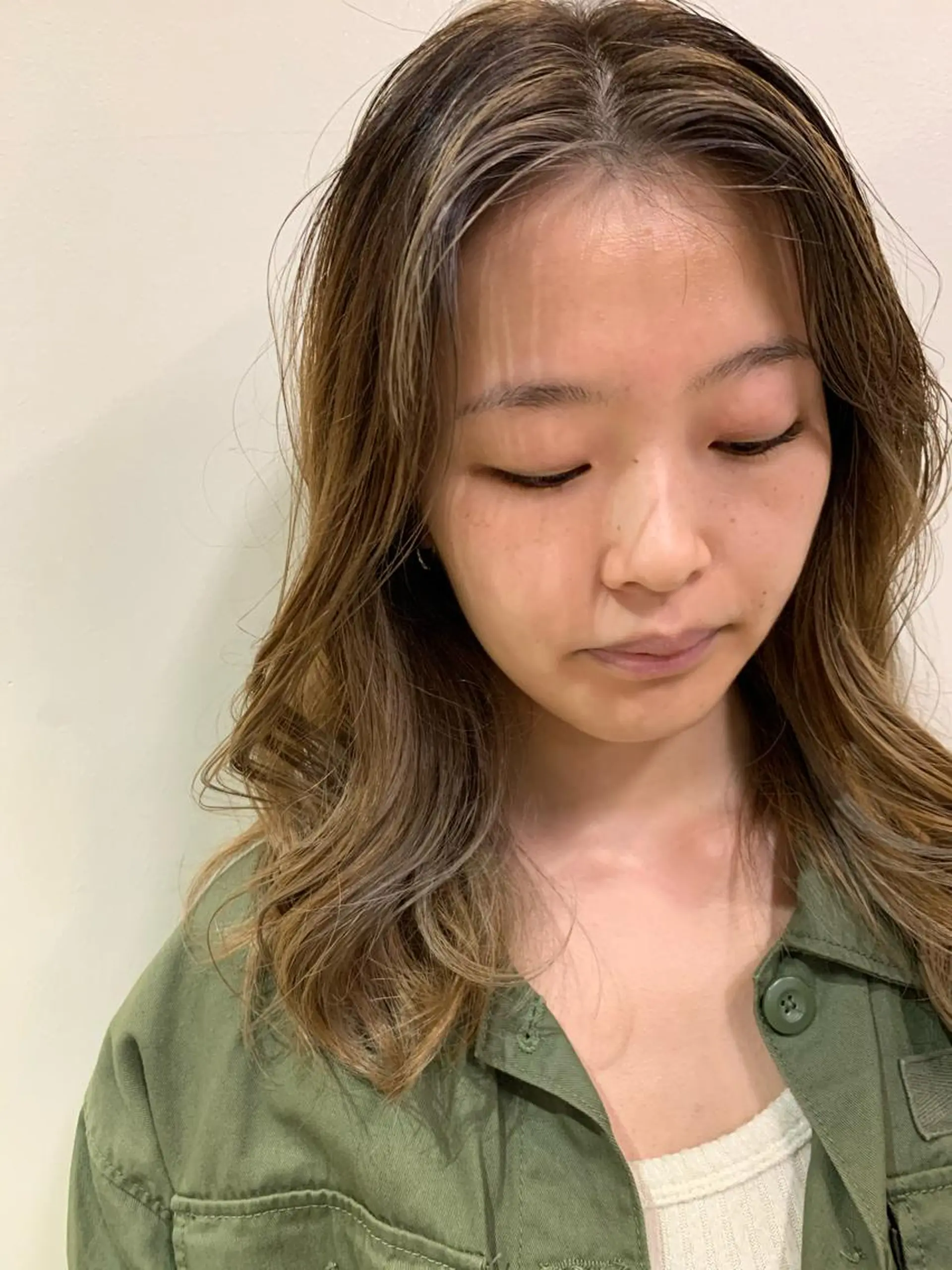 セミロング カラー バレイヤージュ ハイライトカラー ハイライト レイヤーカット ヘアカラー 溝口 和弘のヘアスタイル