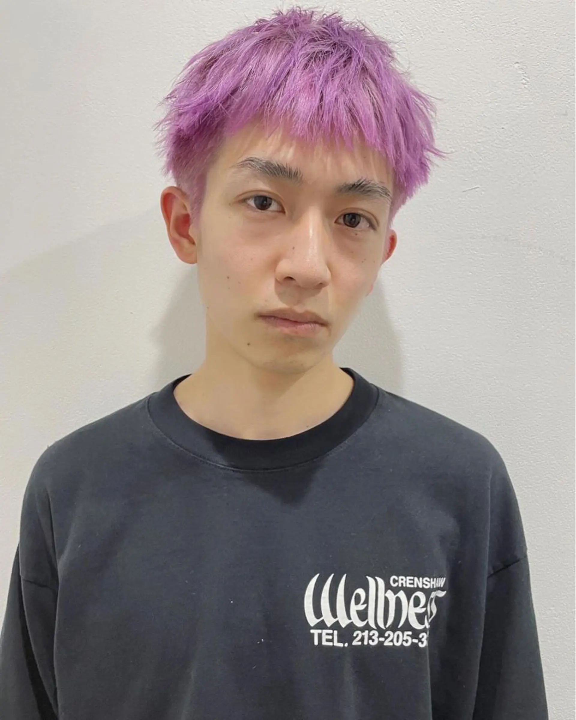 カラー メンズ メンズブリーチ 刈り上げ ブリーチ ピンクカラー カット ヘアカラー トリートメント Loom.所属・村上雅人 ナチュラルモードのヘアスタイル