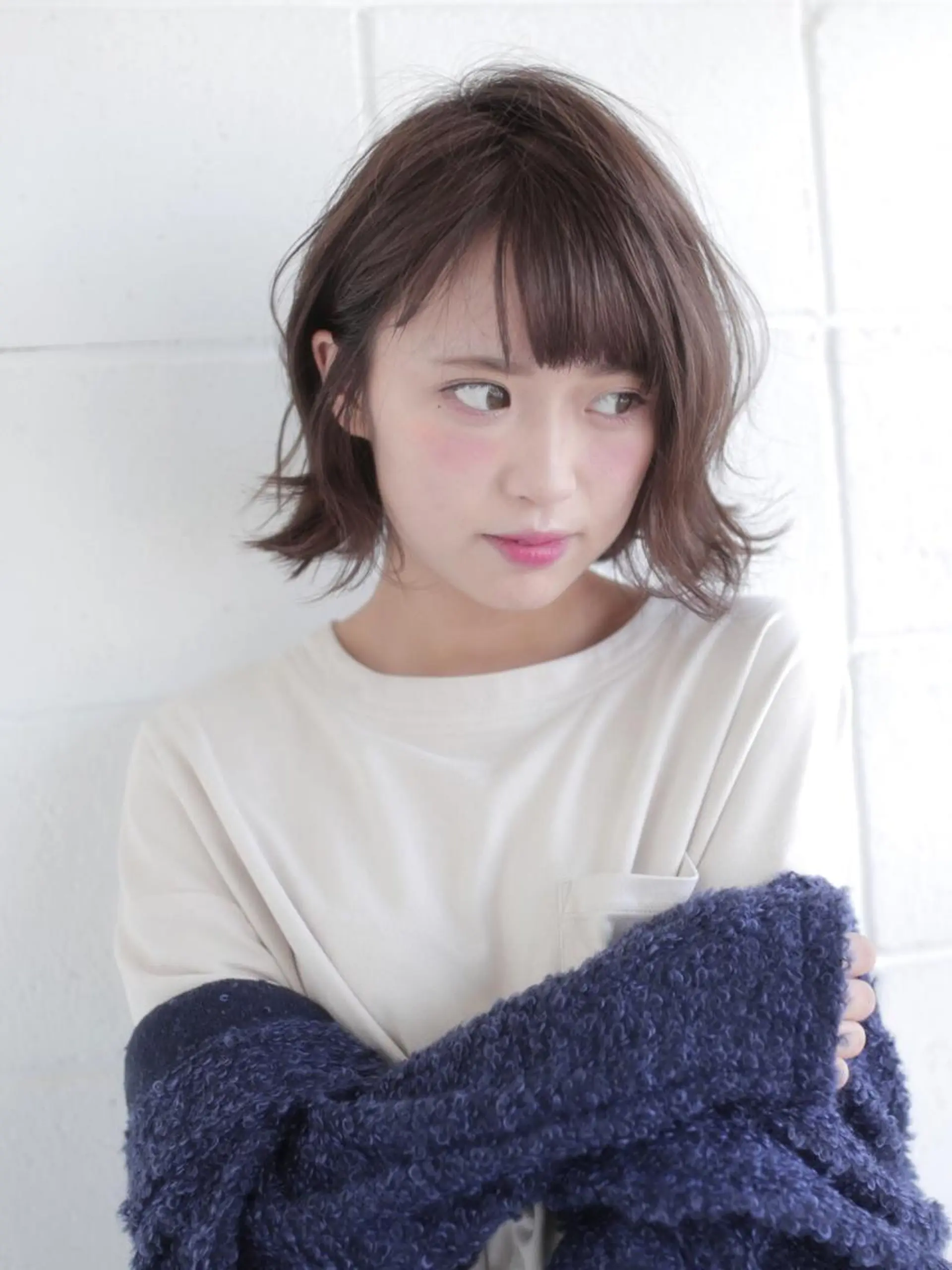 ミディアム 相原 瞳のヘアスタイル