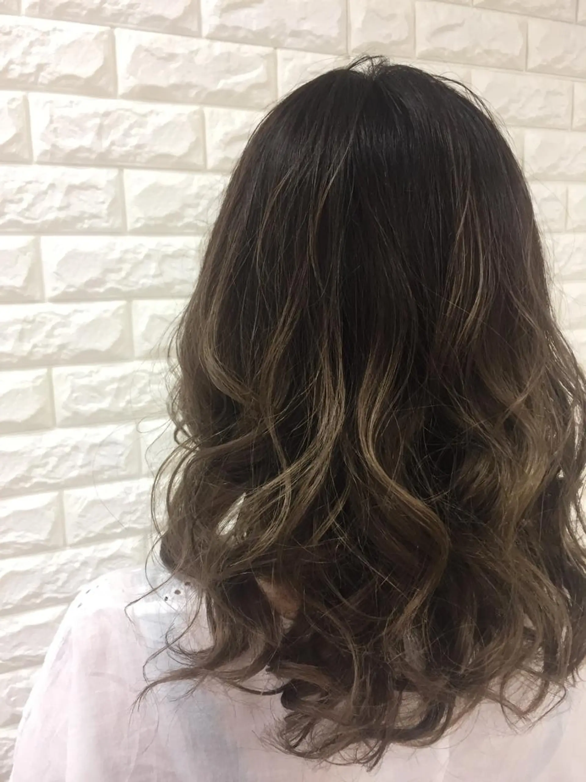 ロング カラー ベージュカラー グラデーションカラー 似合わせ.ﾍｱｾｯﾄ 得意🌹井上美沙のヘアスタイル