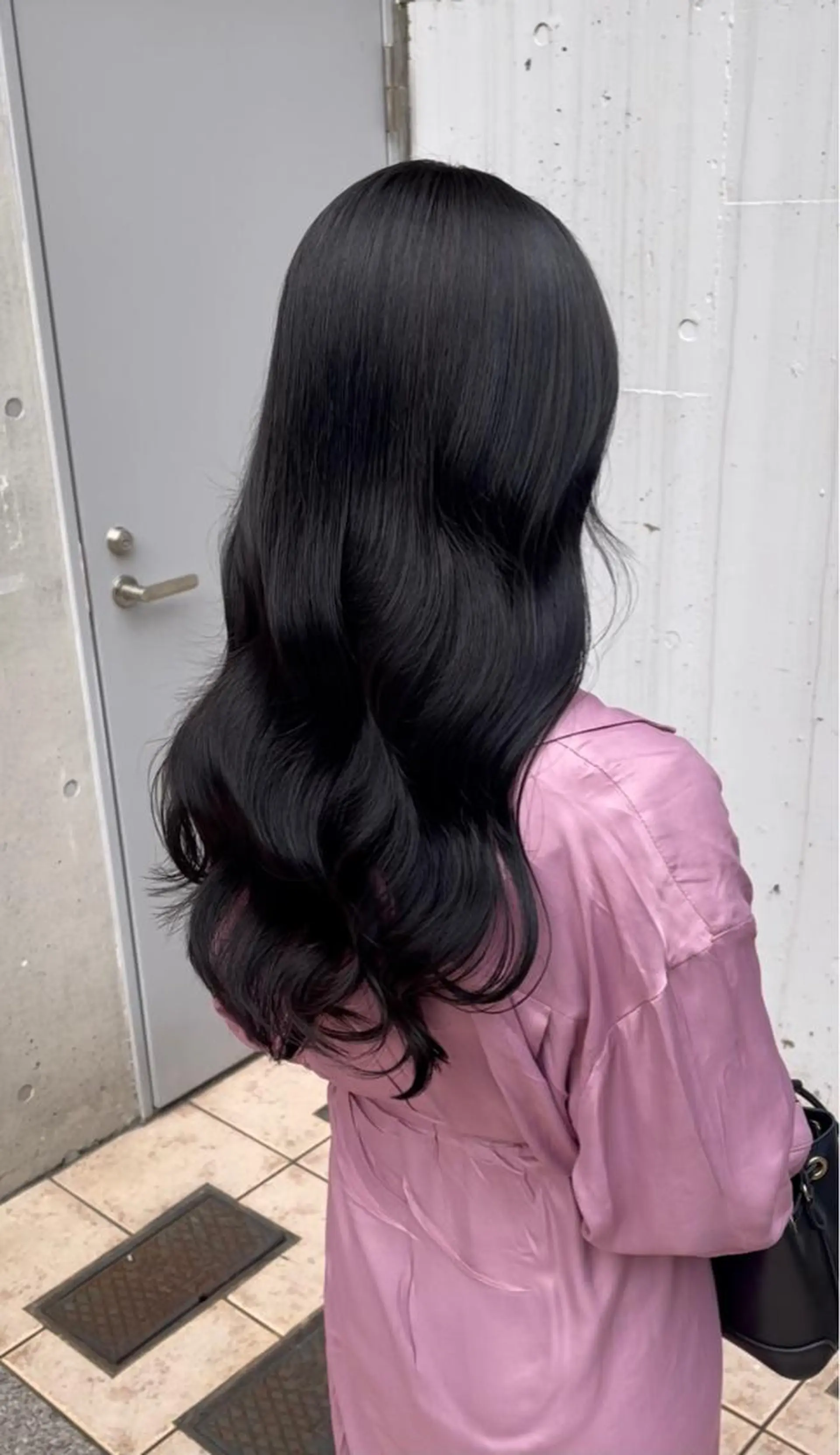 ロング カラー アッシュ ベージュカラー 透明感カラー グレージュ 泉 堅也のヘアスタイル