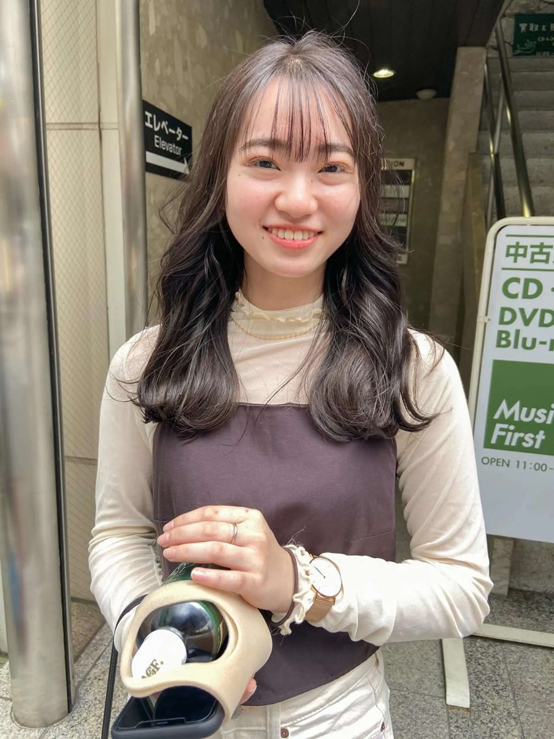 ロング カラー 透明感カラー カット ヘアカラー トリートメント 岡本康平/ボブ /ブリーチ/レイヤーのヘアスタイル