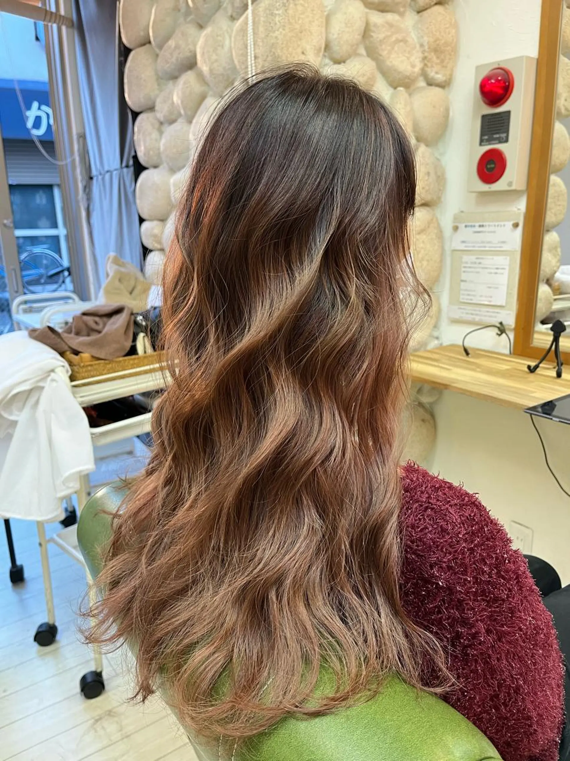 ロング ピンクブラウン レイヤーカット 美容室garden所属・岩下 葉平(店長)のヘアスタイル