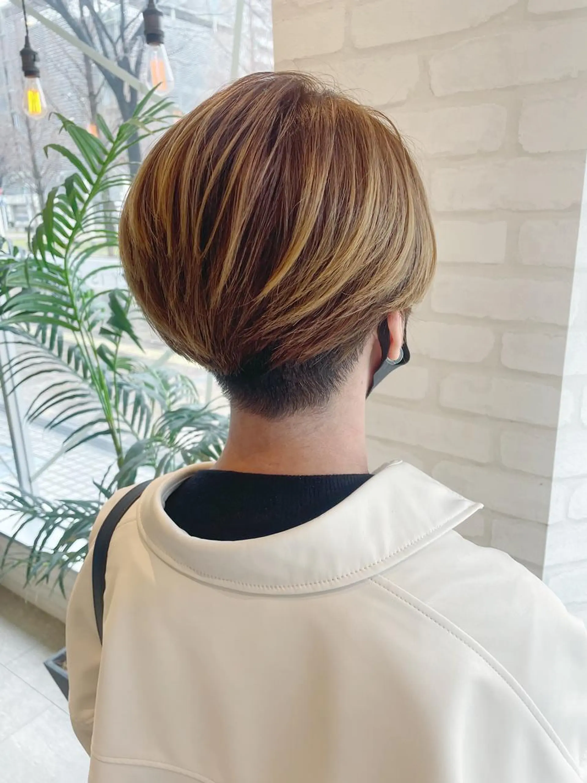 ショート カラー ケアブリーチ /髪質 改善/古橋圭史郎のヘアスタイル