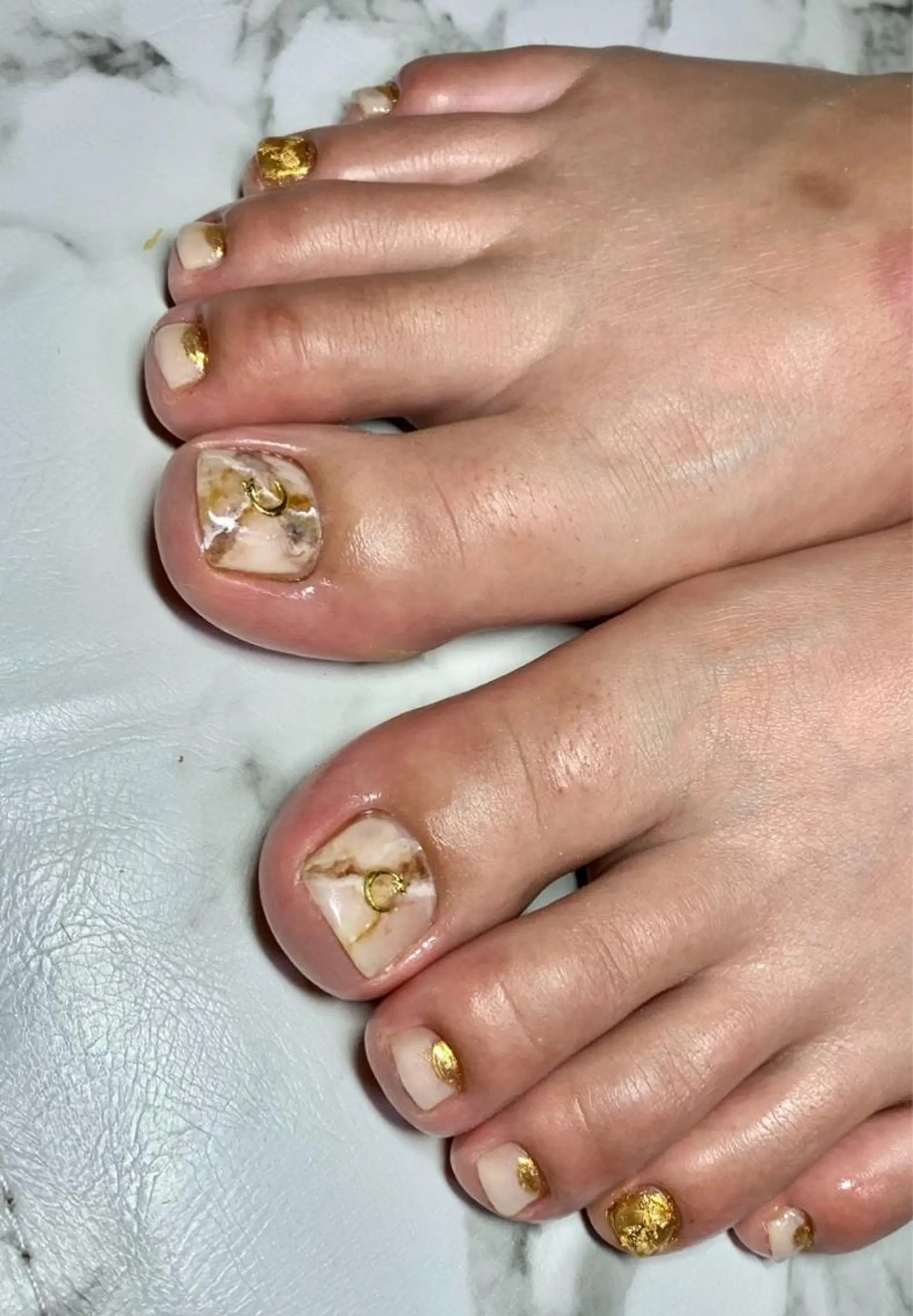 ネイル アニマル柄 アートネイル フットネイル ニュアンスネイル ネイルチップ x.1.0.nail ♡Cのネイルデザイン