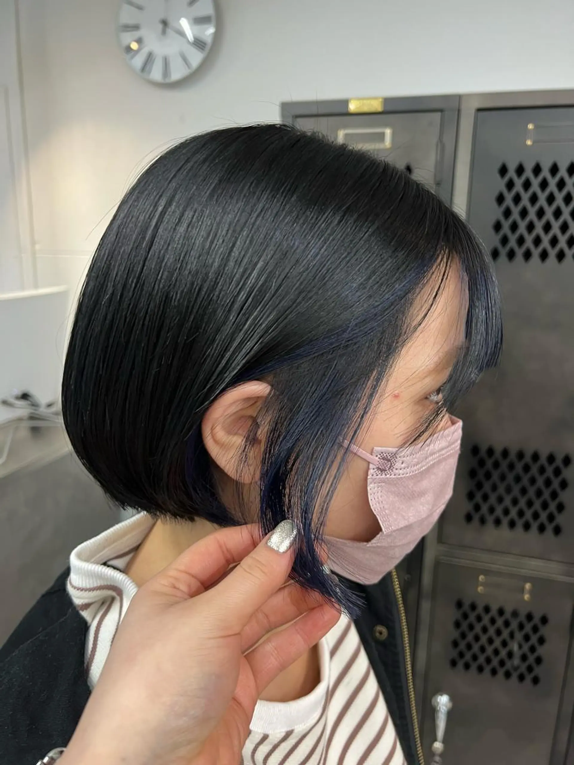 ミディアム INORI /フェイスレイヤーのヘアスタイル