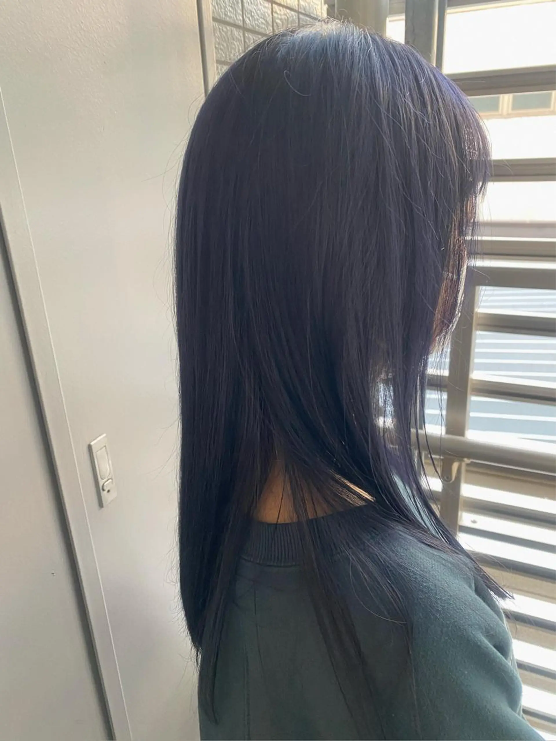 ロング カラー パーマ ヘアアレンジ 黒髪 ブルーカラー ブルーブラック 立川🤍韓国ヘア/ レイヤー🇰🇷🖤のヘアスタイル