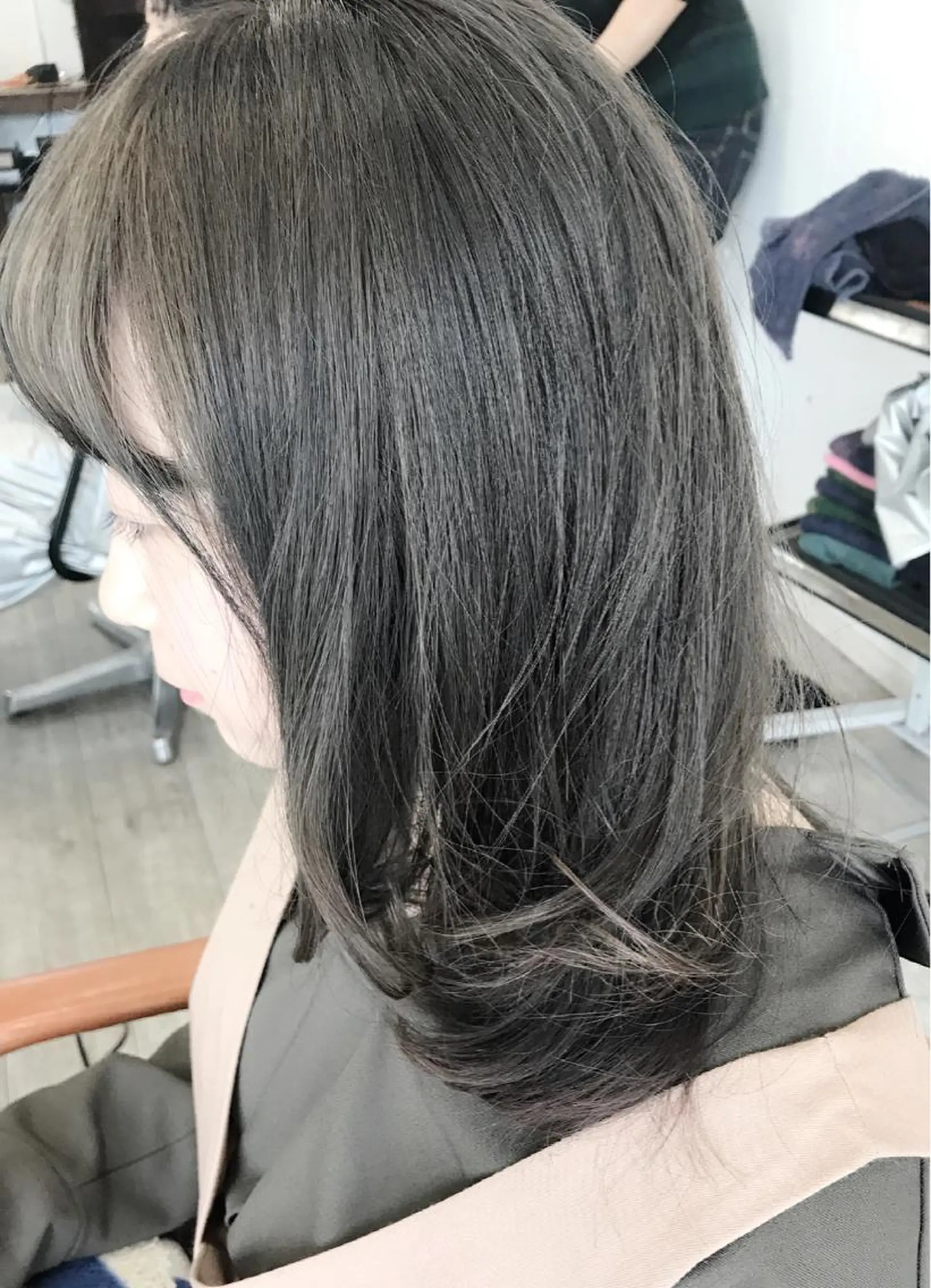カラー ブリーチ グレージュ ハイライトカラー オリーブグレージュ オリーブグレー カット ヘアカラー トリートメント ヘッドスパ グレージュ/髪質改善 Yamato.hのヘアスタイル