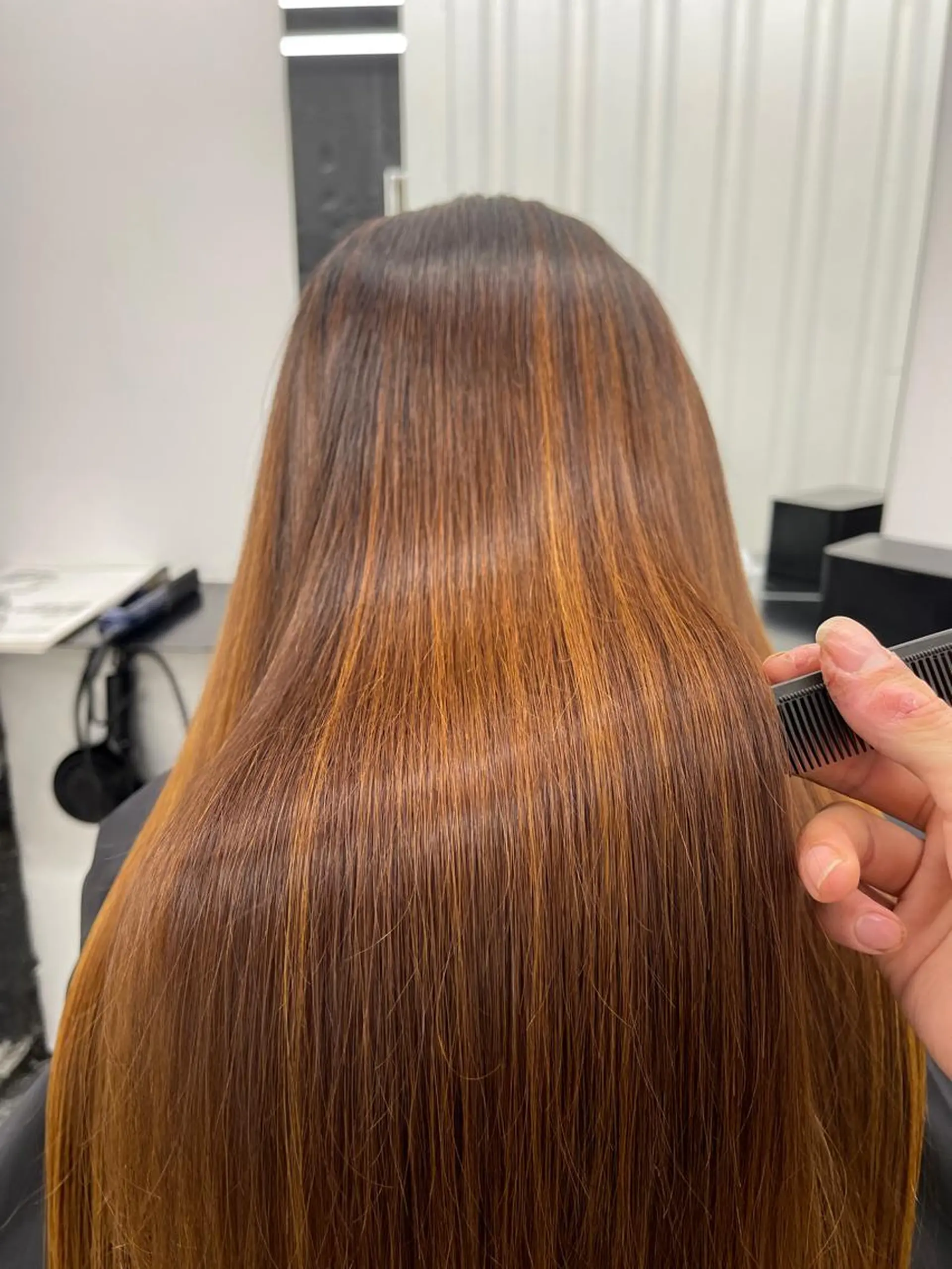 ロング TAKUMI .のヘアスタイル