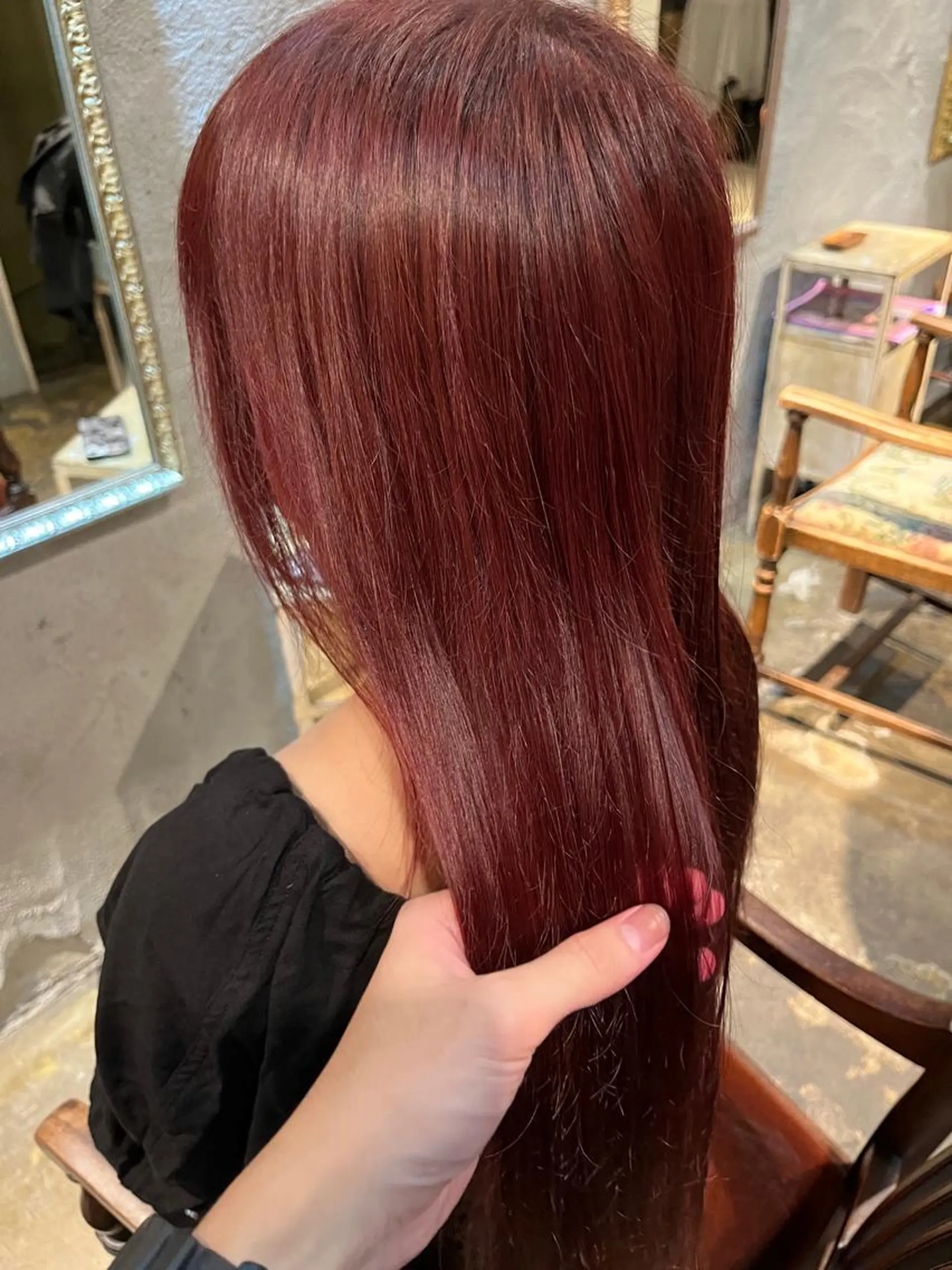 ロング カラー レッドカラー ナチュラルなヘア /ヨシダトモキのヘアスタイル