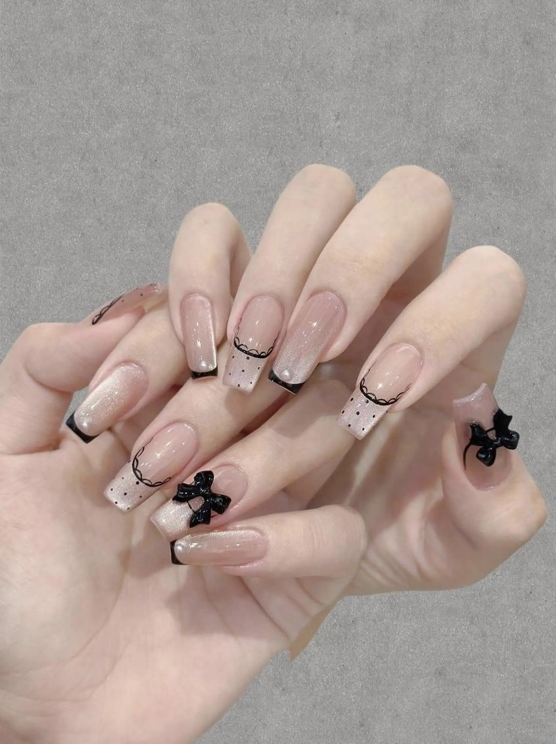 ネイル 長さ出し フレンチネイル グラデーション 卒業式 マグネットネイル ハンドネイル MIHANA NAILのネイルデザイン