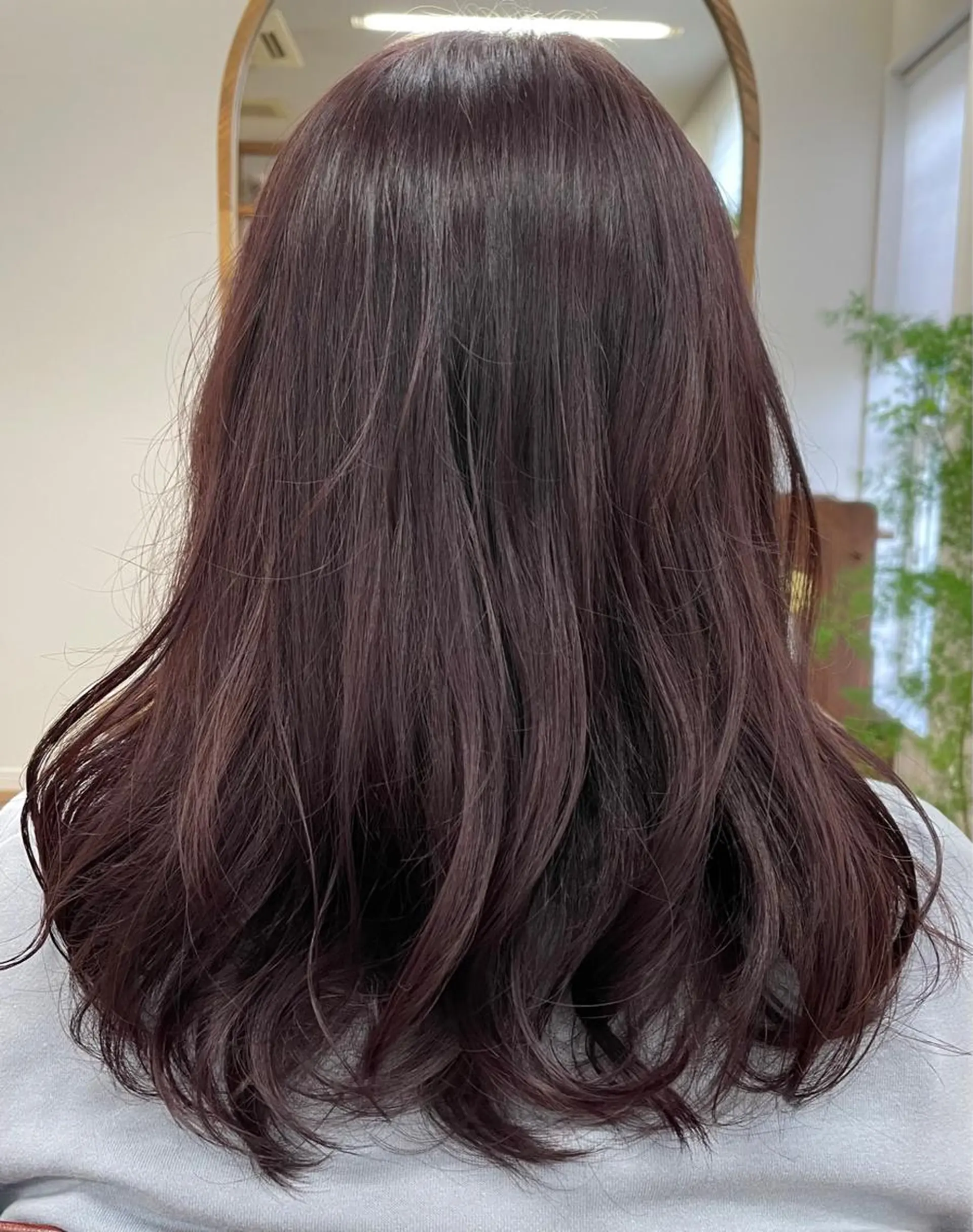 セミロング カット ヘアカラー トリートメント 市川 舞のヘアスタイル