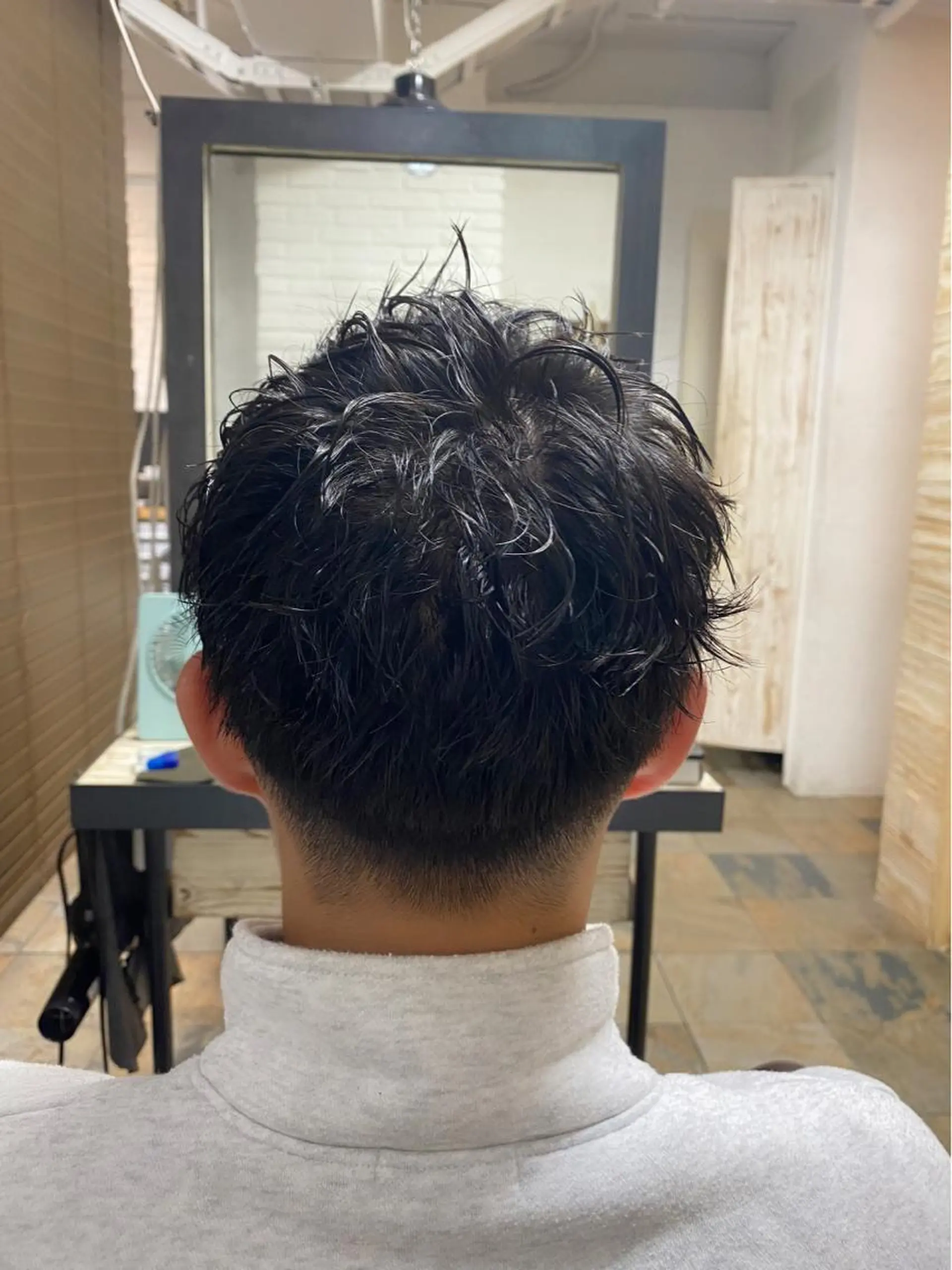 パーマ メンズ 杉井 恵里のヘアスタイル