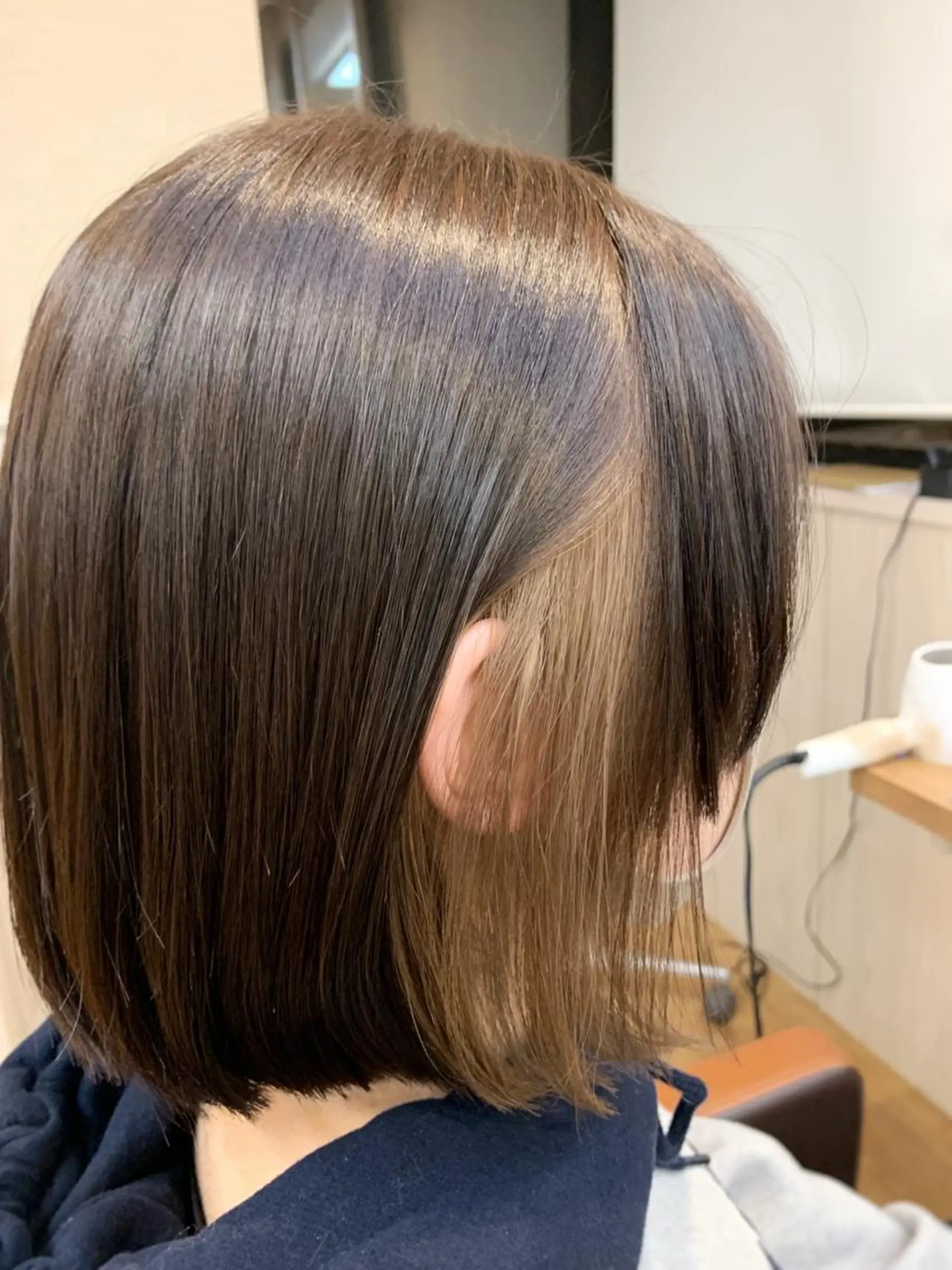 ショート カラー ベージュカラー インナーカラー ヘアカラー トリートメント yuri🌼 NUMBER 天王寺のヘアスタイル